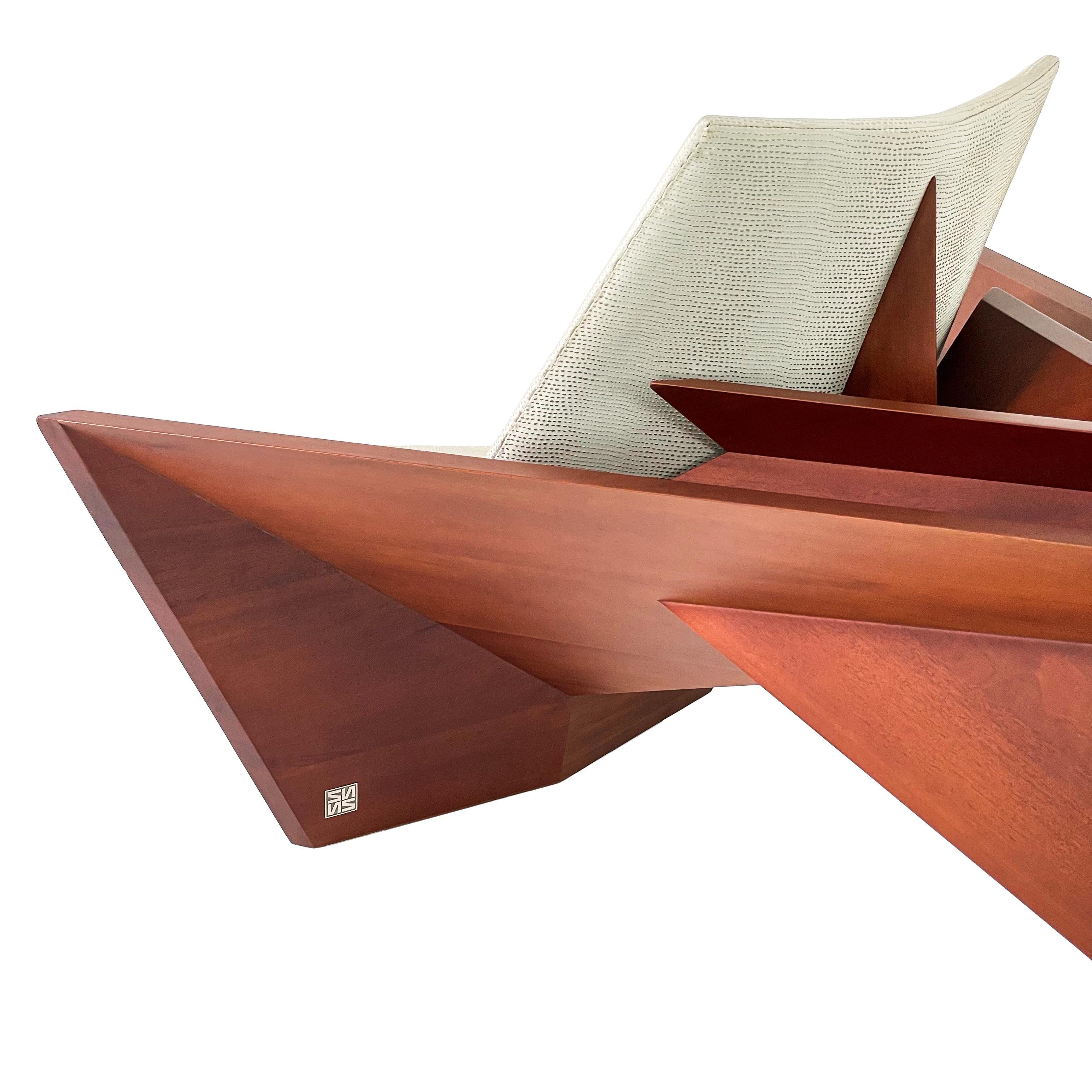 Moderne Sessel aus Massivholz von Pierre Sarkis im Angebot 2