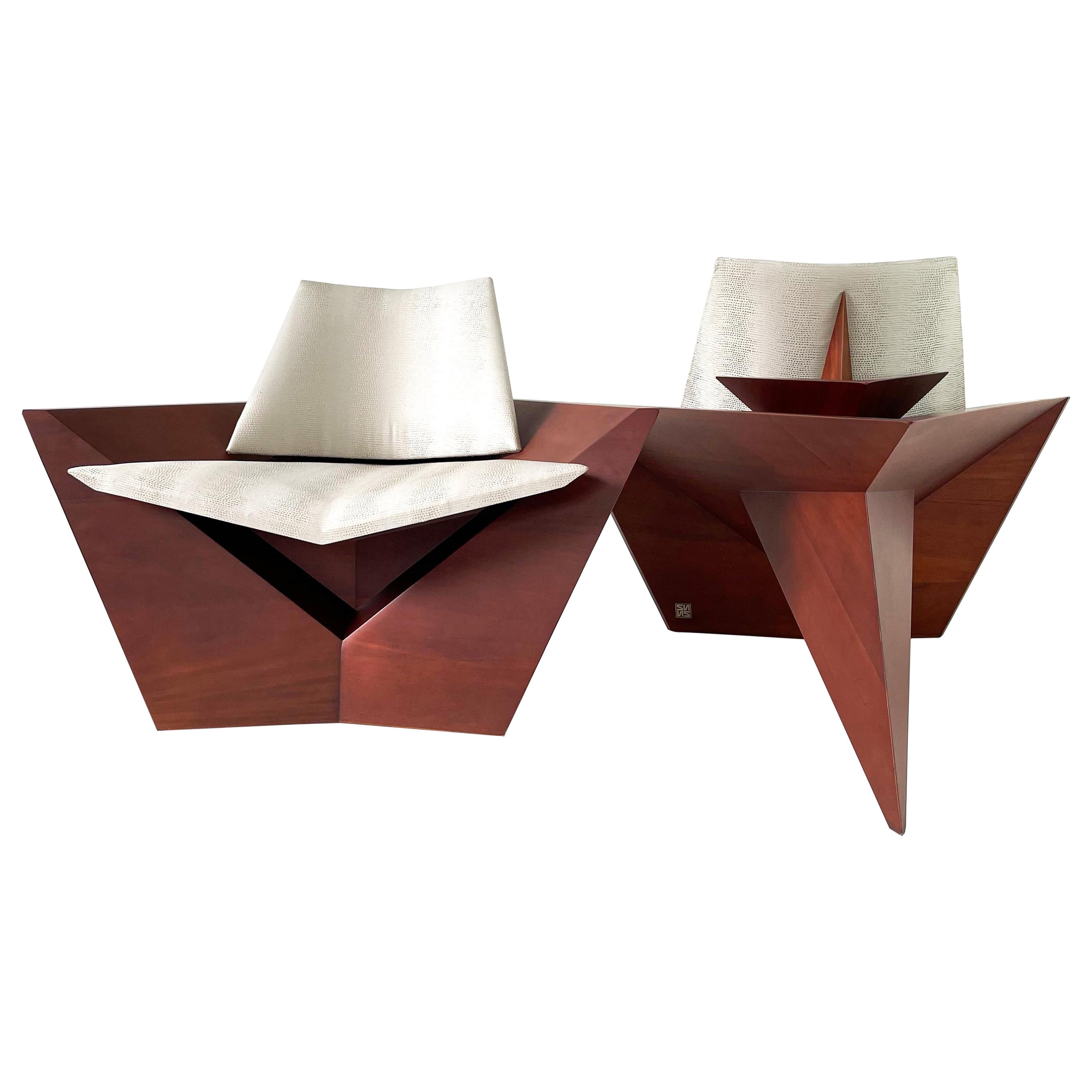 Fauteuils de salon modernes en bois massif de Pierre Sarkis en vente