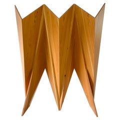 Paravent / séparateur de pièce moderne en sculpture de bois de Pierre Sarkis 