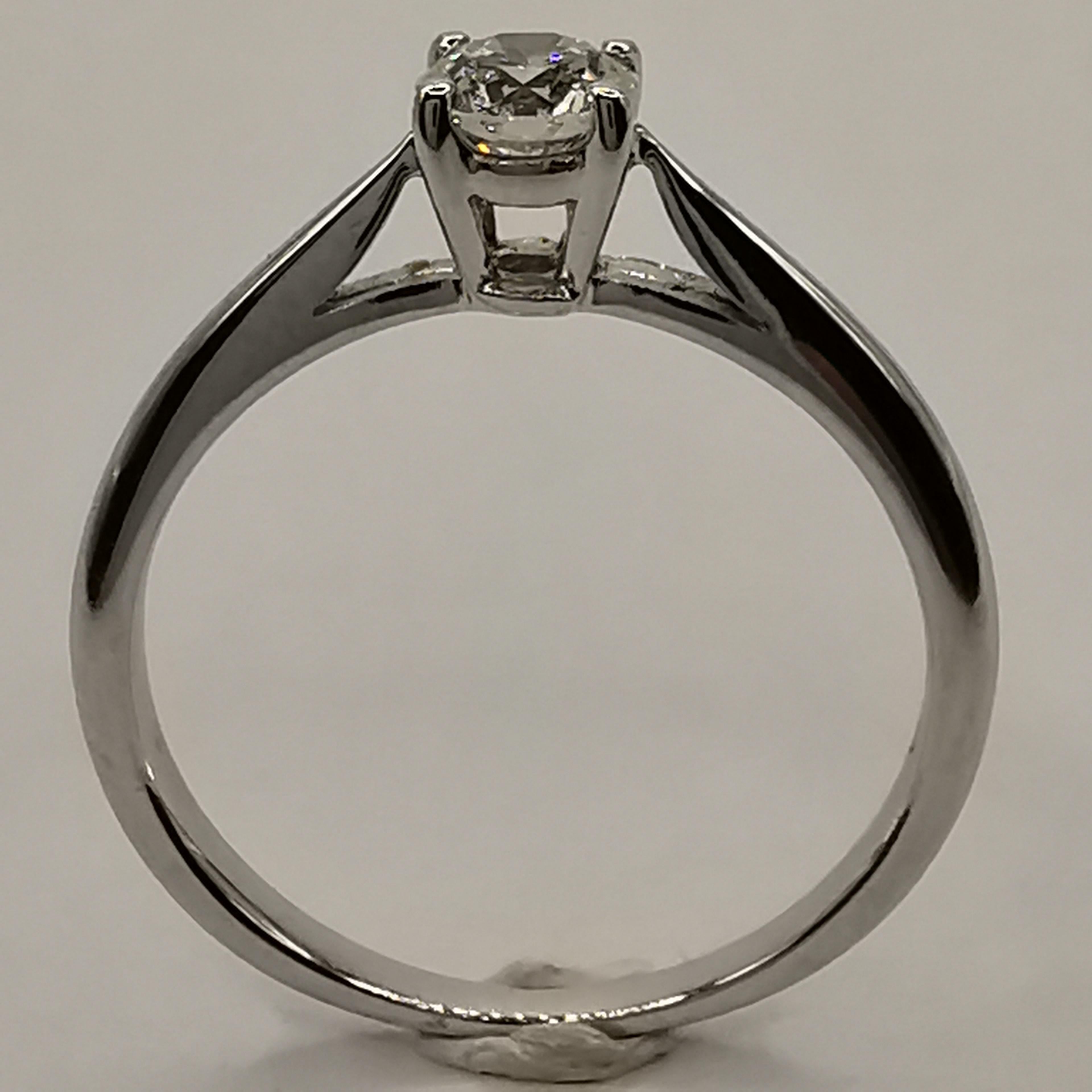 Contemporary Modern Solitaire Diamond Engagement Ring in 18K White Gold For Sale