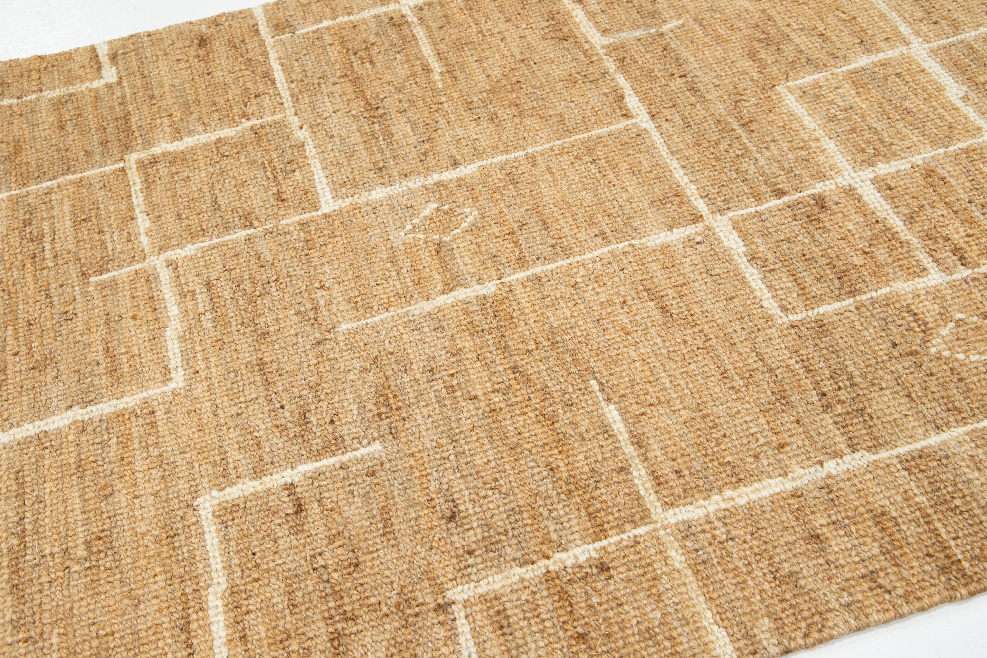 Modern Soumak Natural Jute & Cotton Rug Handmade in Tan In New Condition For Sale In Norwalk, CT