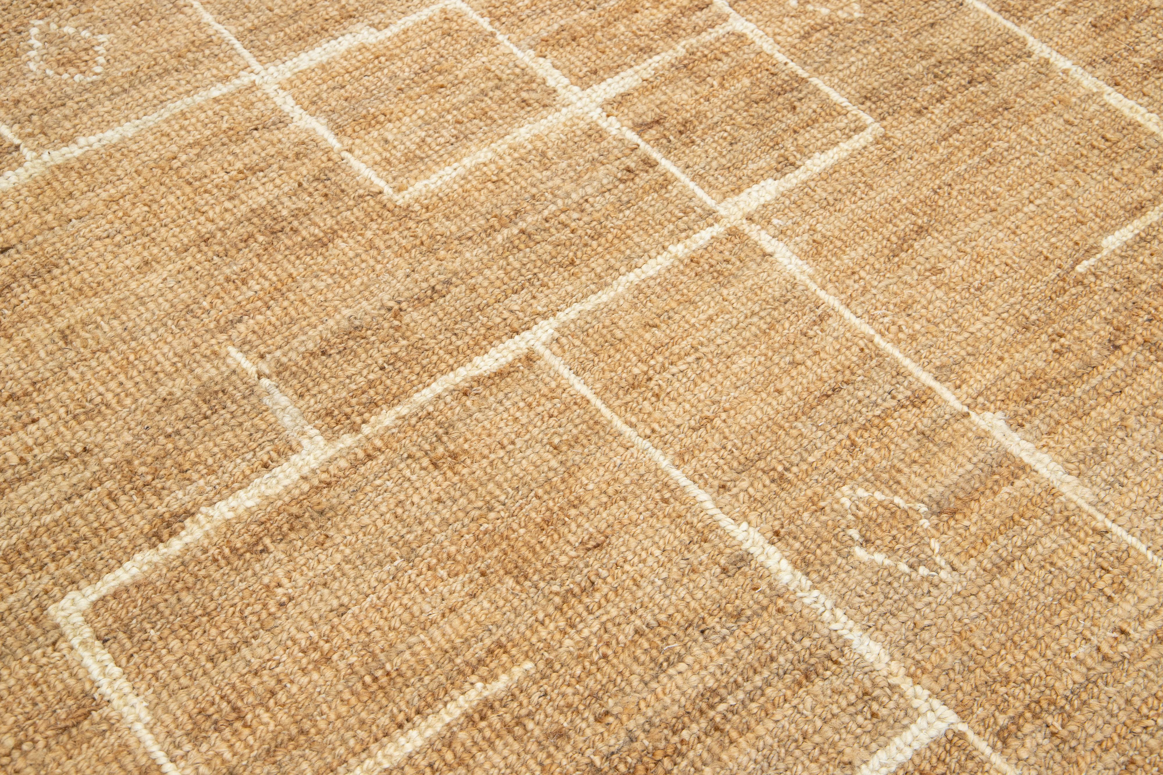 Modern Soumak Natural Jute & Cotton Rug Handmade in Tan For Sale 3