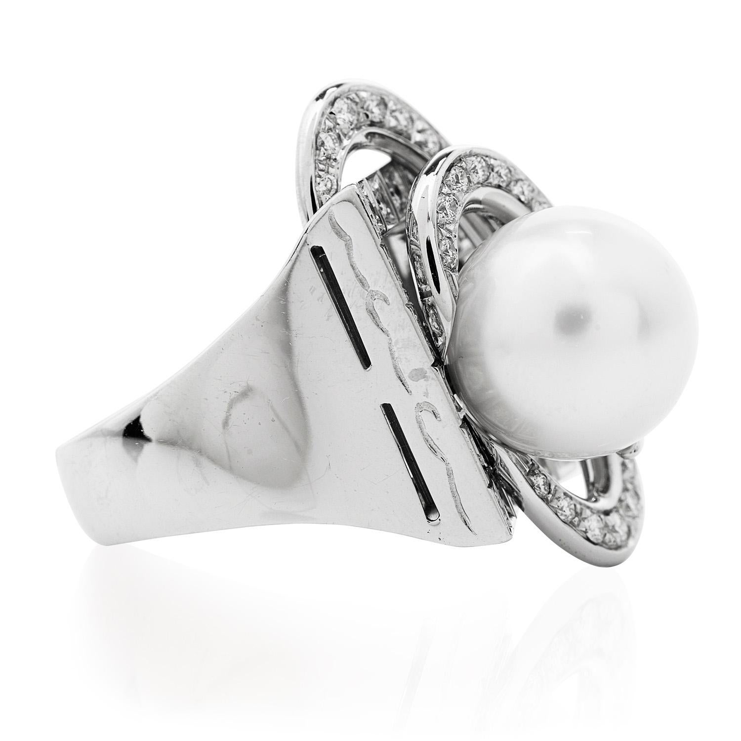 Round Cut Modern South Sea pearl Diamond Halo 18k White Gold Cocktail Ring
