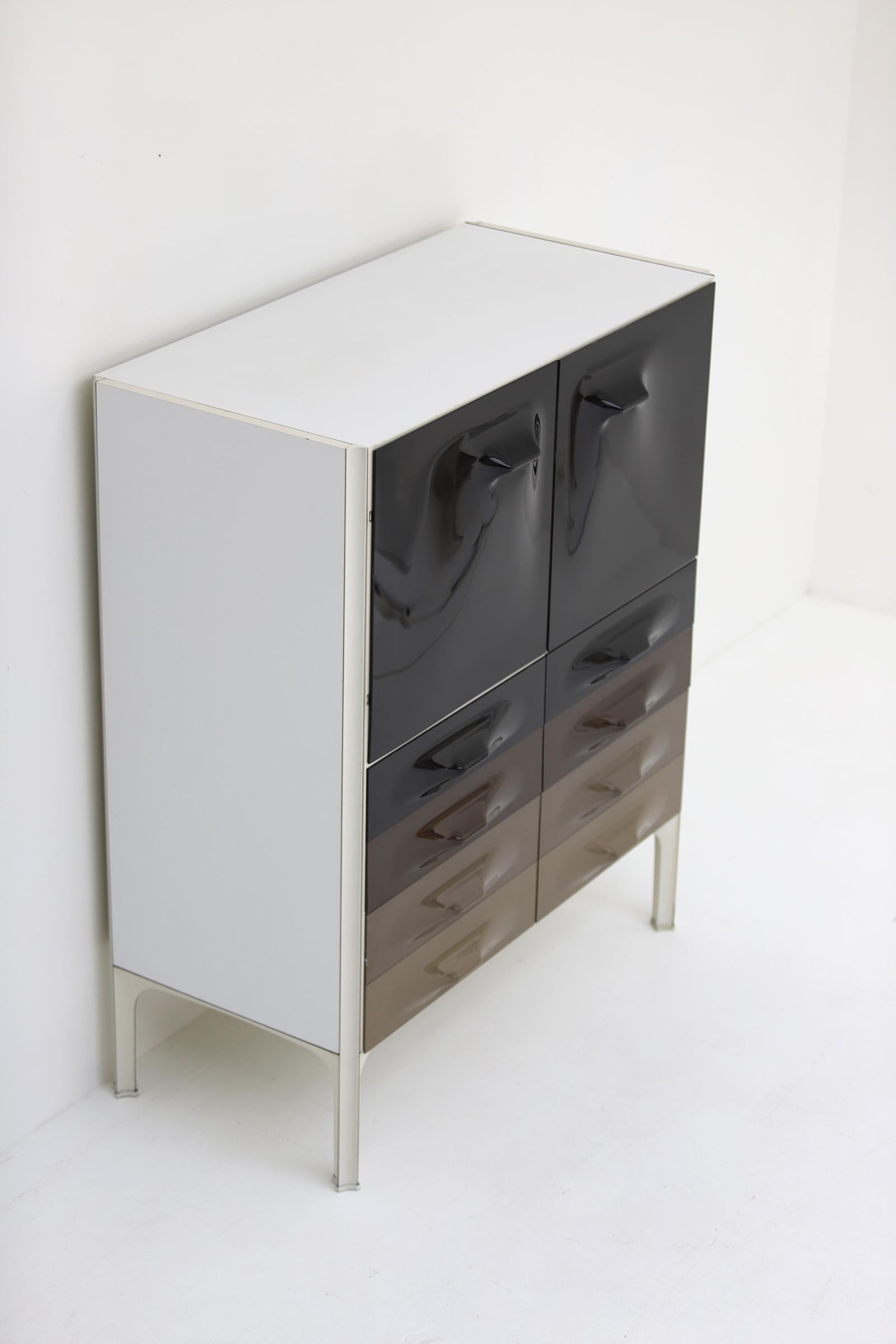 Modern space age DF2000 cabinet by Raymond Loewy for Doubinsky Frères in 1968. 5