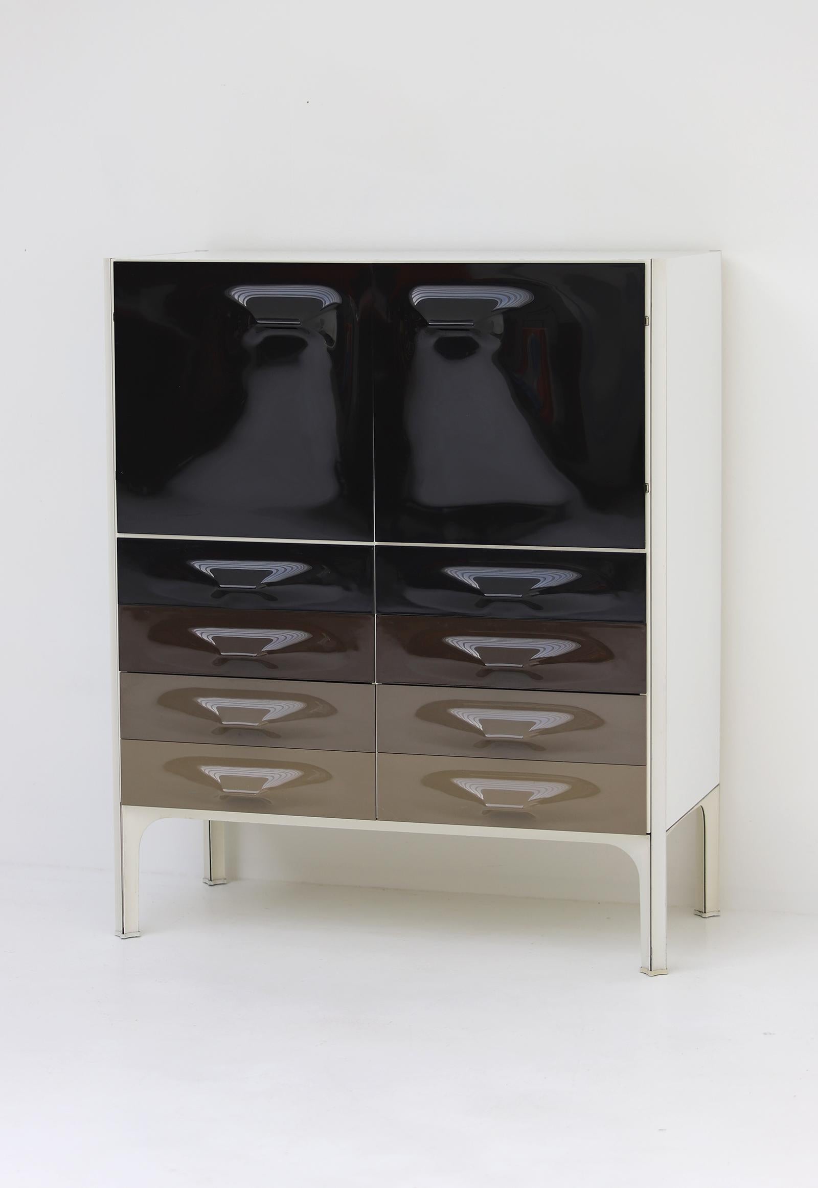 Modern space age DF2000 cabinet by Raymond Loewy for Doubinsky Frères in 1968. 6