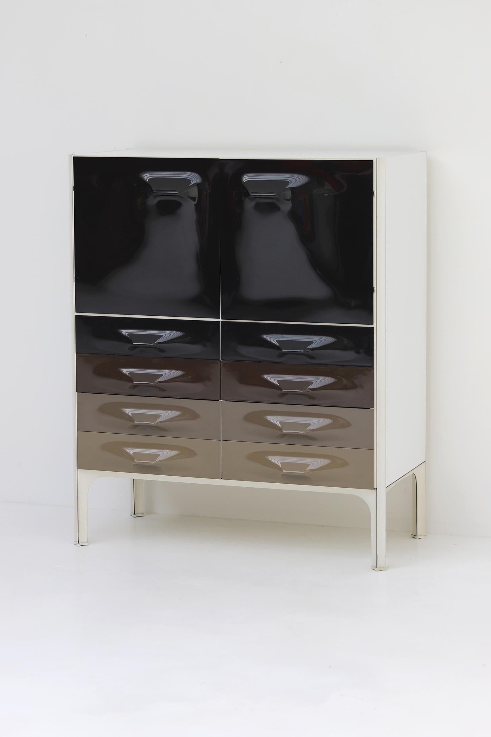 Modern space age DF2000 cabinet by Raymond Loewy for Doubinsky Frères in 1968. 7