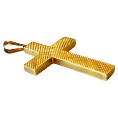 Croix espagnole moderne en or jaune 18 carats