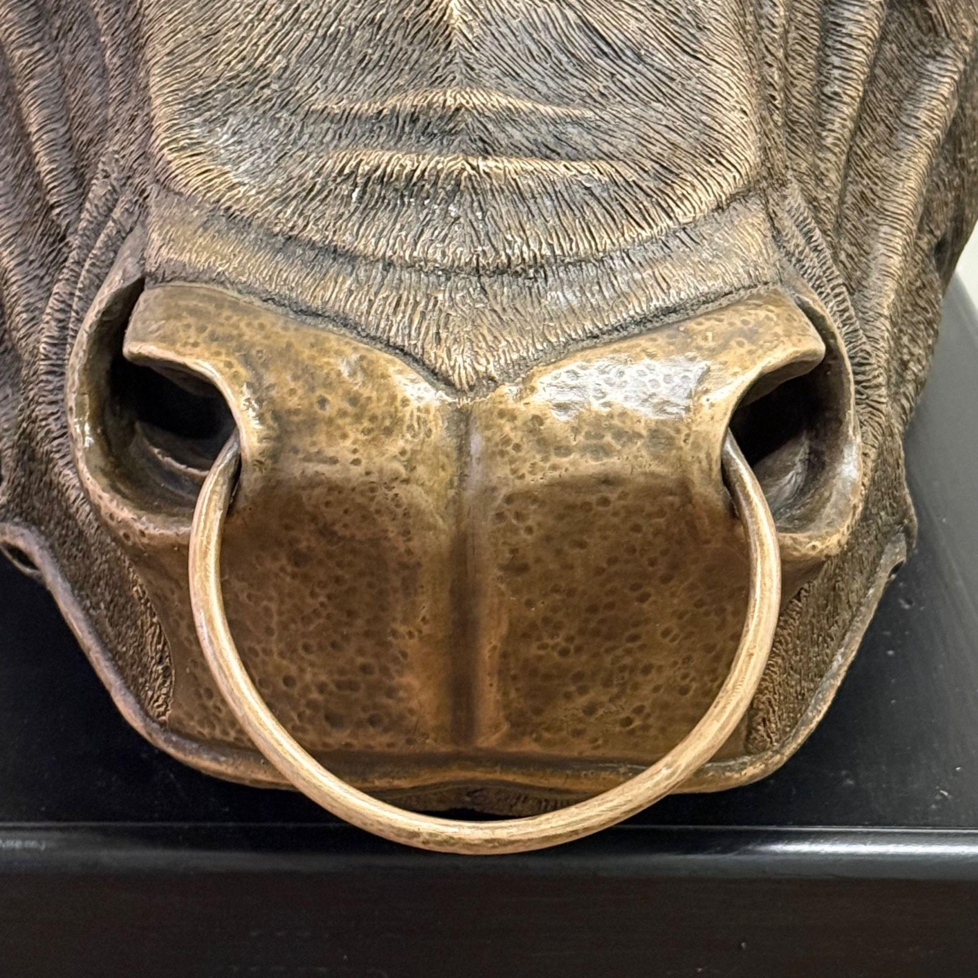 Sculpture moderne espagnole de taureau combattant, bronze moulé à chaud, américaine, 21e siècle en vente 1