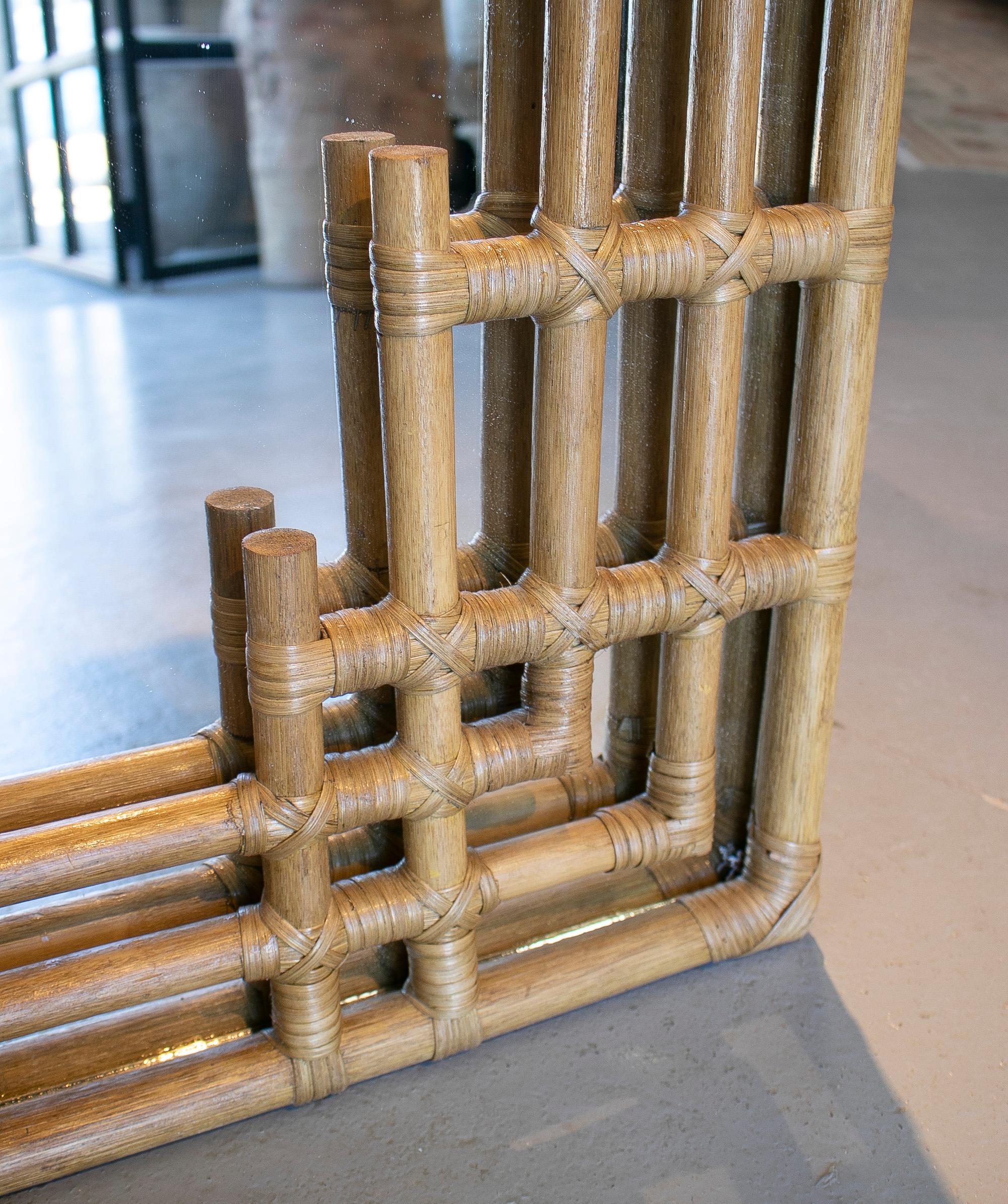 Moderner spanischer handgefertigter quadratischer Wandspiegel aus Bambus im Angebot 2