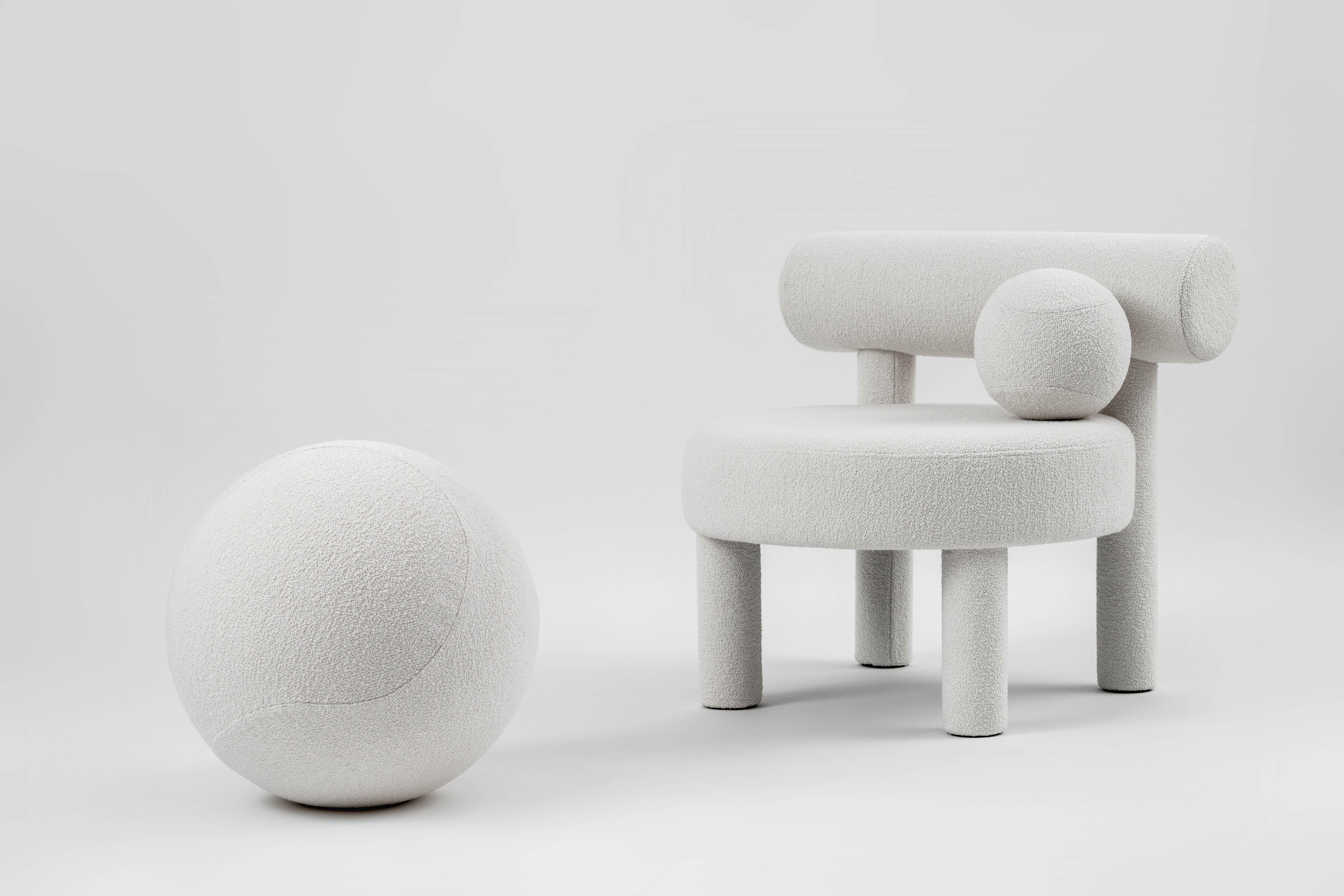 Pouf sphérique moderne 50 cm en fausse fourrure de qualité supérieure par NOOM en vente 5