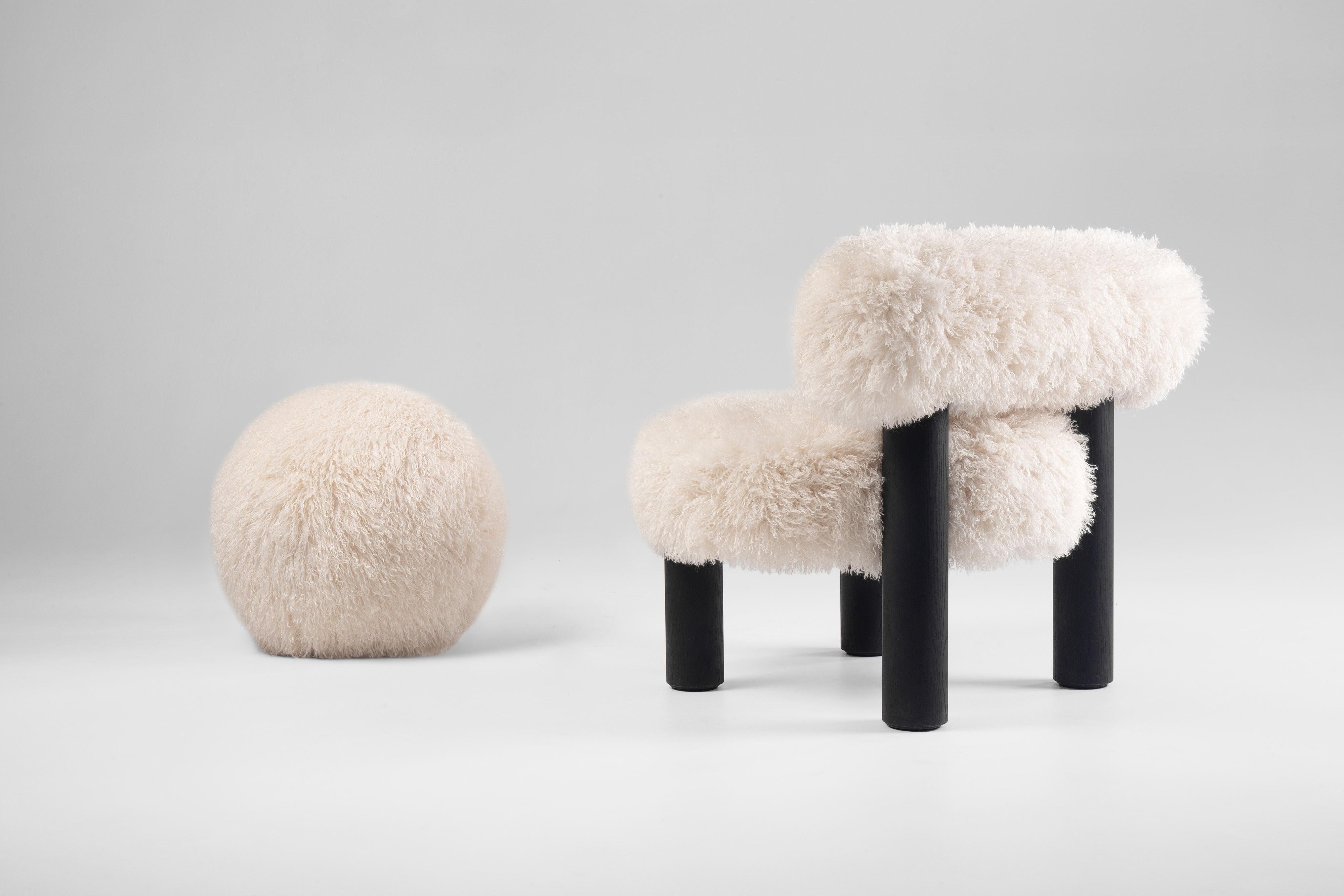 Pouf sferico moderno in tessuto Barnum Boucle White di NOOM in vendita 6