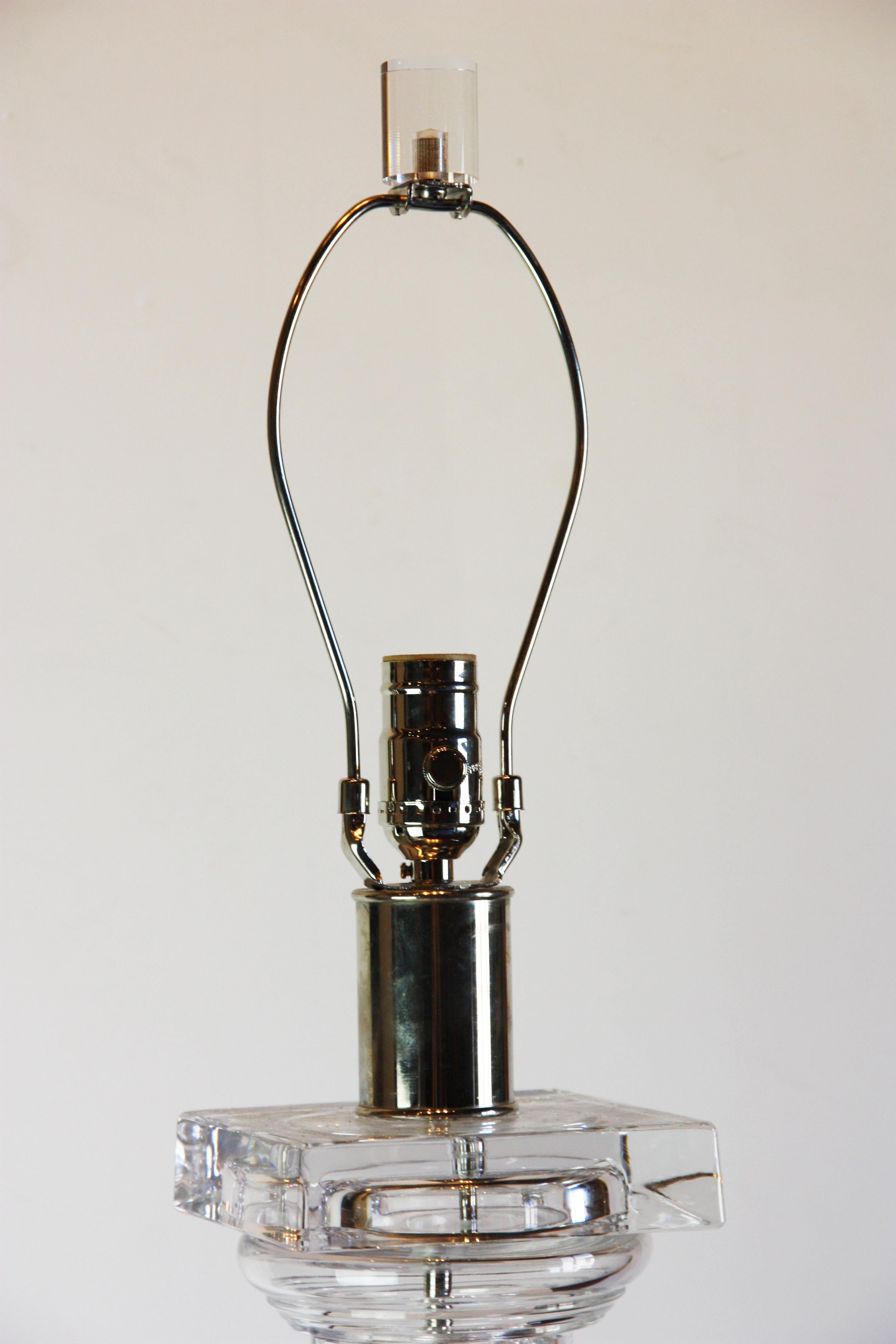 Modern Spiral Lamp in Lucite and Silver In Good Condition For Sale In San Antonio, TX