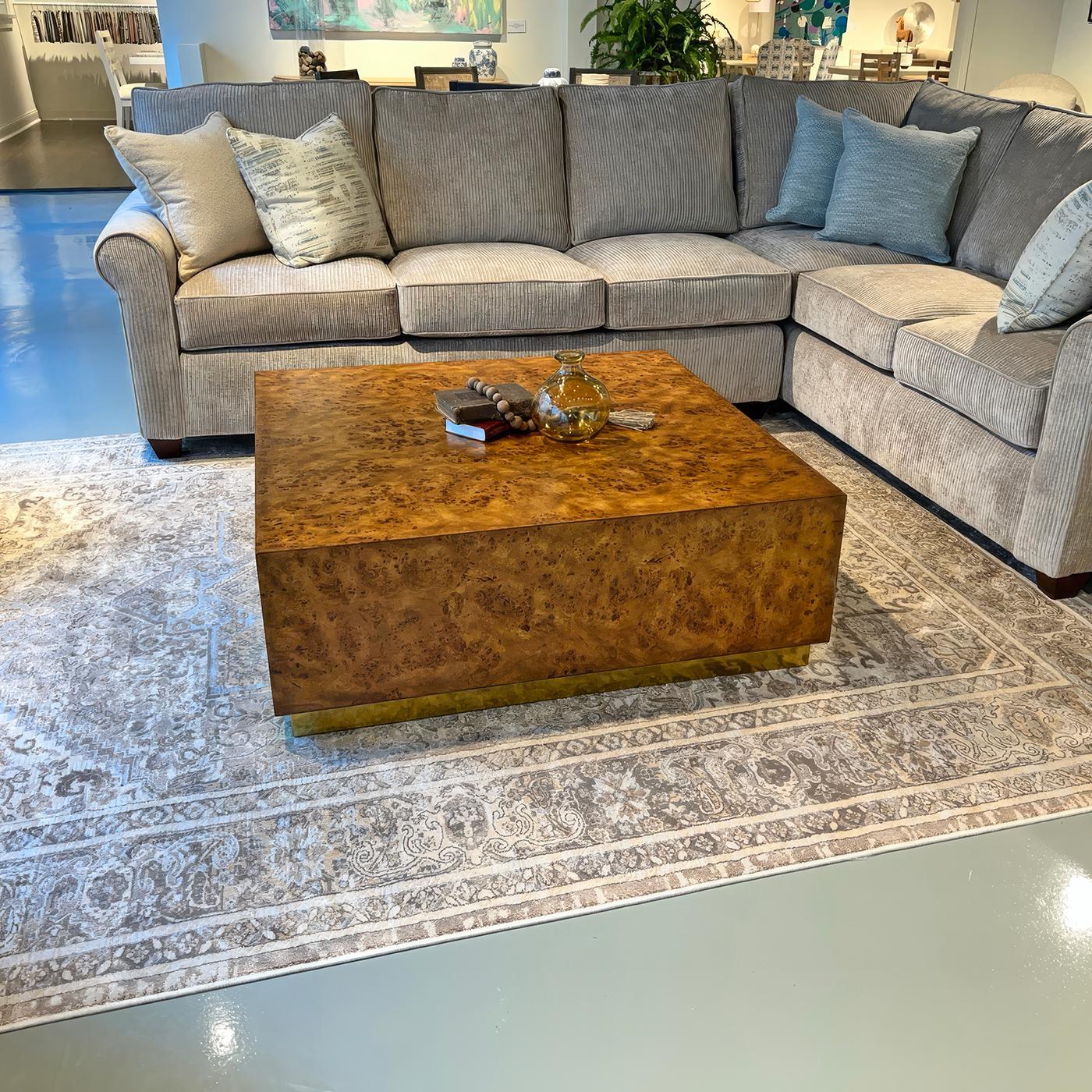 XXIe siècle et contemporain Table basse moderne carrée en bois de ronce en vente