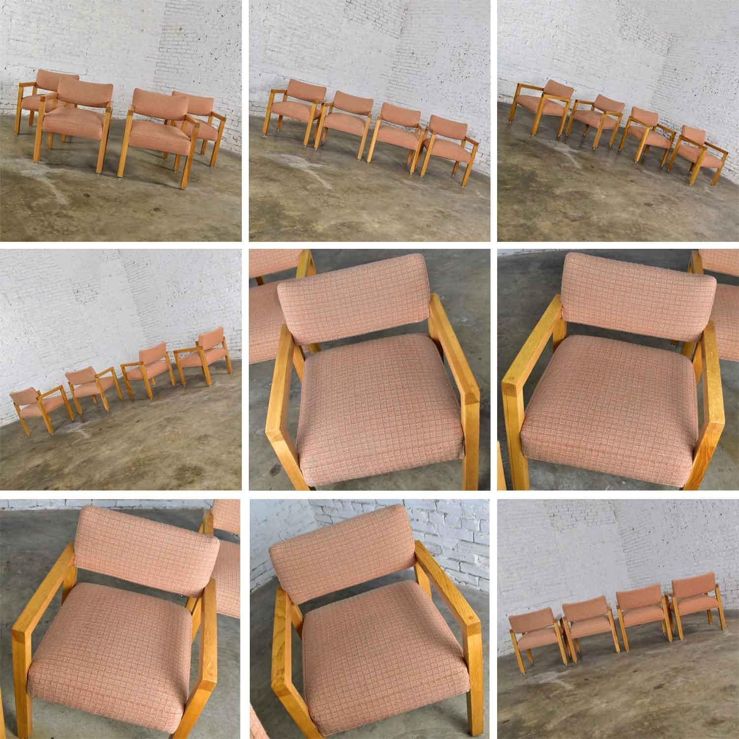 Moderne Sessel aus Eichenholz mit quadratischem Rahmen und originalem, bläulich strukturiertem Stoff, 4er-Set im Angebot 6