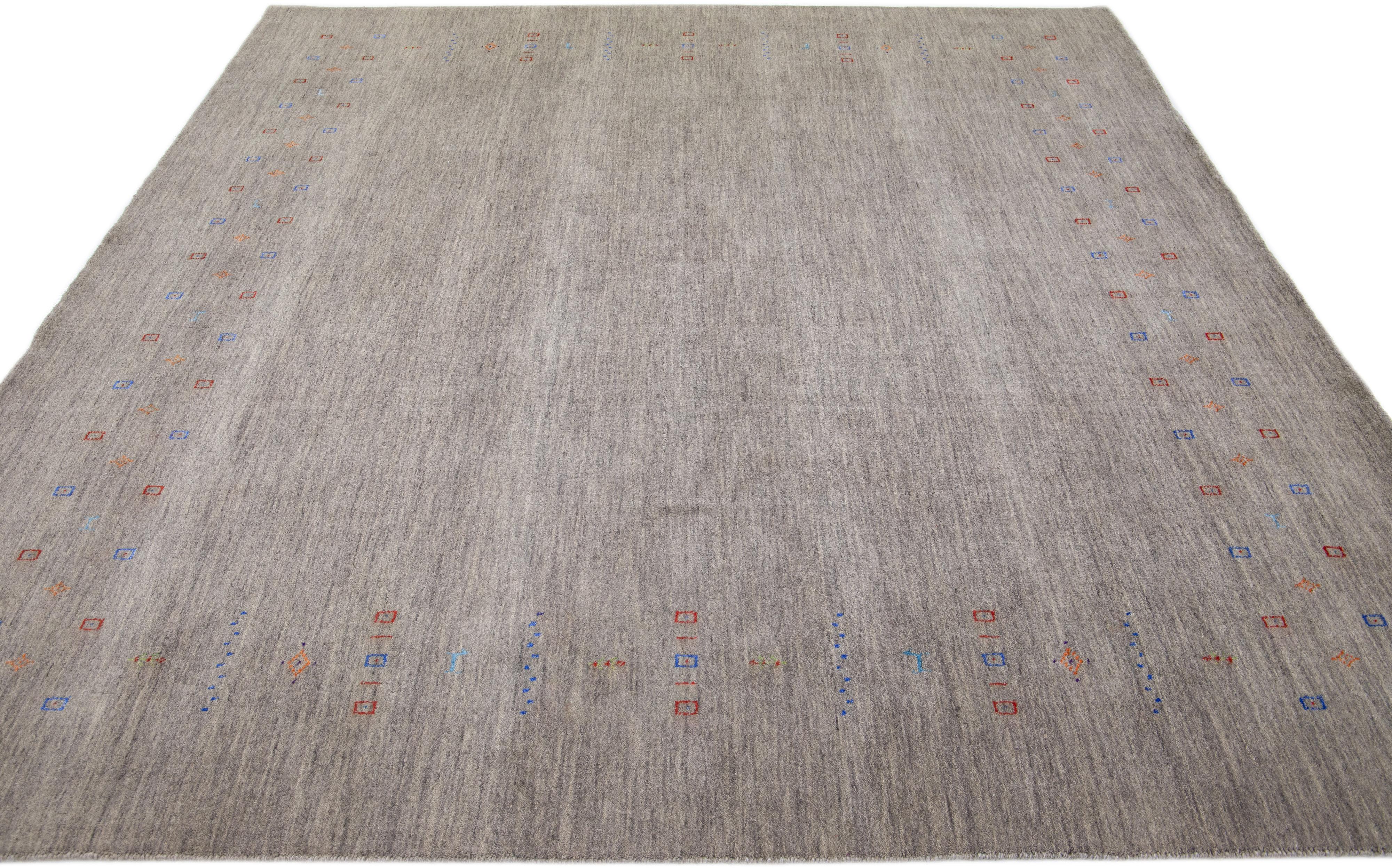 Hand-Woven Modern Square Gabbeh Style Wool Rug in Gray & Beige For Sale