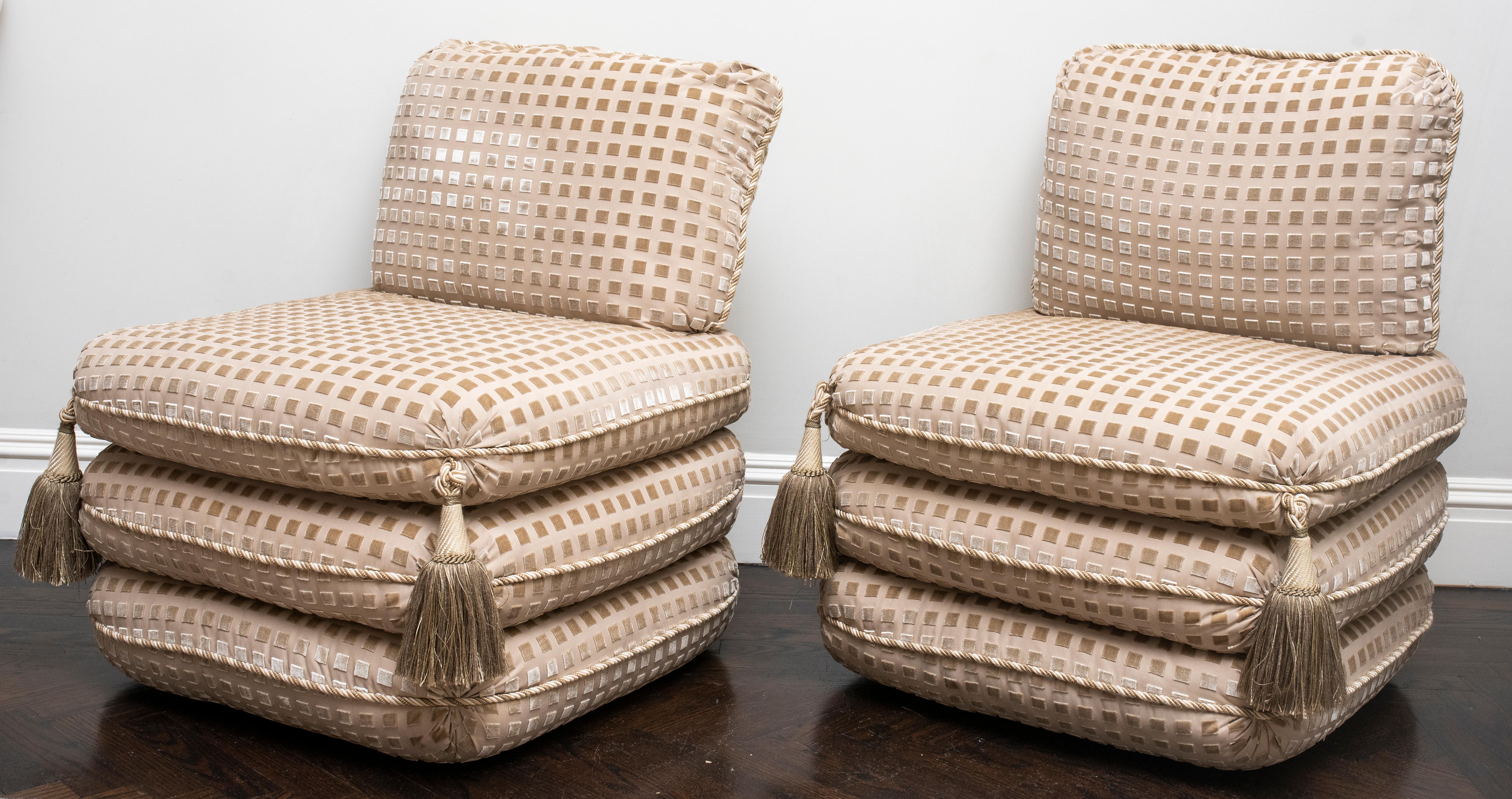 Modern contemporary pair of stacked pillow slipper chairs or side chairs. Measures: 33