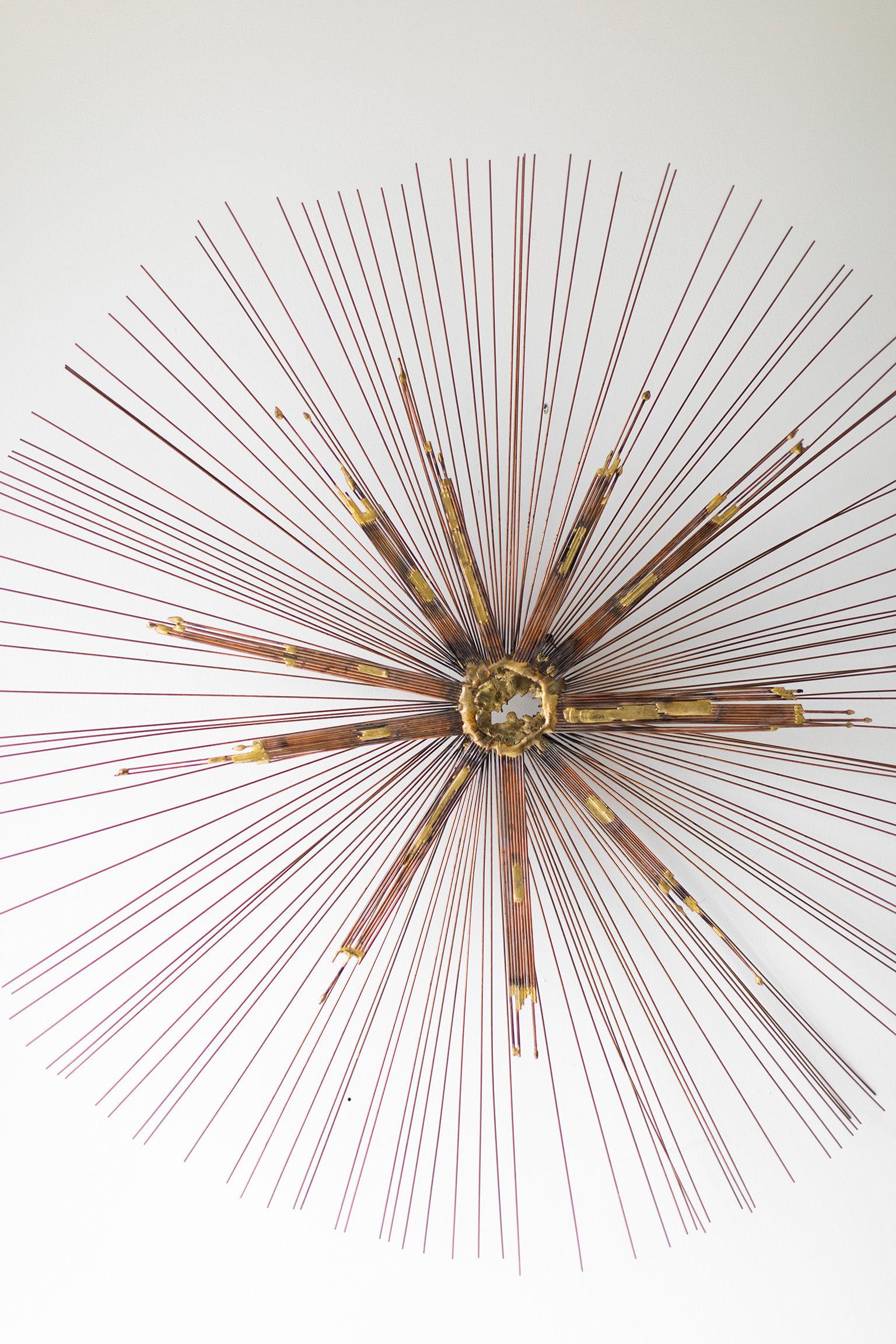 Escultura de pared metálica moderna Starburst Moderno de mediados de siglo en venta