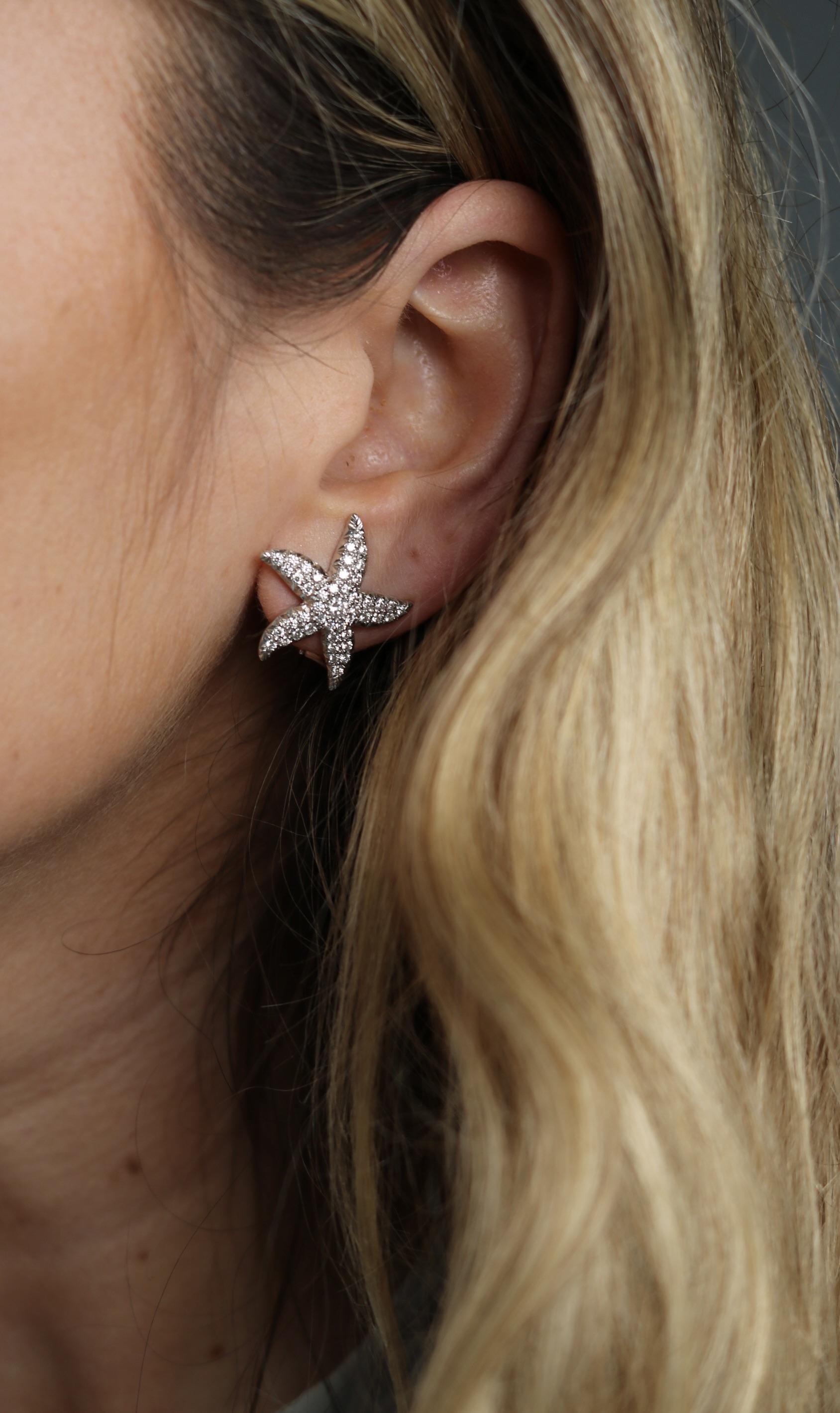 Orecchini moderni con diamanti a stella Omega Back Clip Ons in oro bianco 18K ~1.2ctw in vendita 2