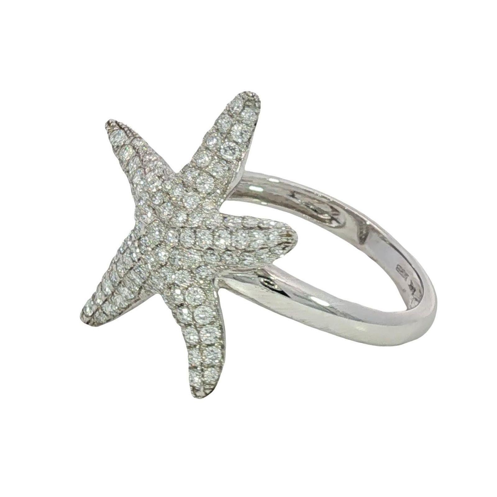 Anillo Moderno de Diamantes Estrella de Mar 14K Oro Blanco Talla 7 ~0.73ctw Diamantes

Este anillo de oro blanco de 14k presenta un motivo de estrella de mar engastado con diamantes blancos redondos que suman 0,73 quilates. Cada diamante se coloca