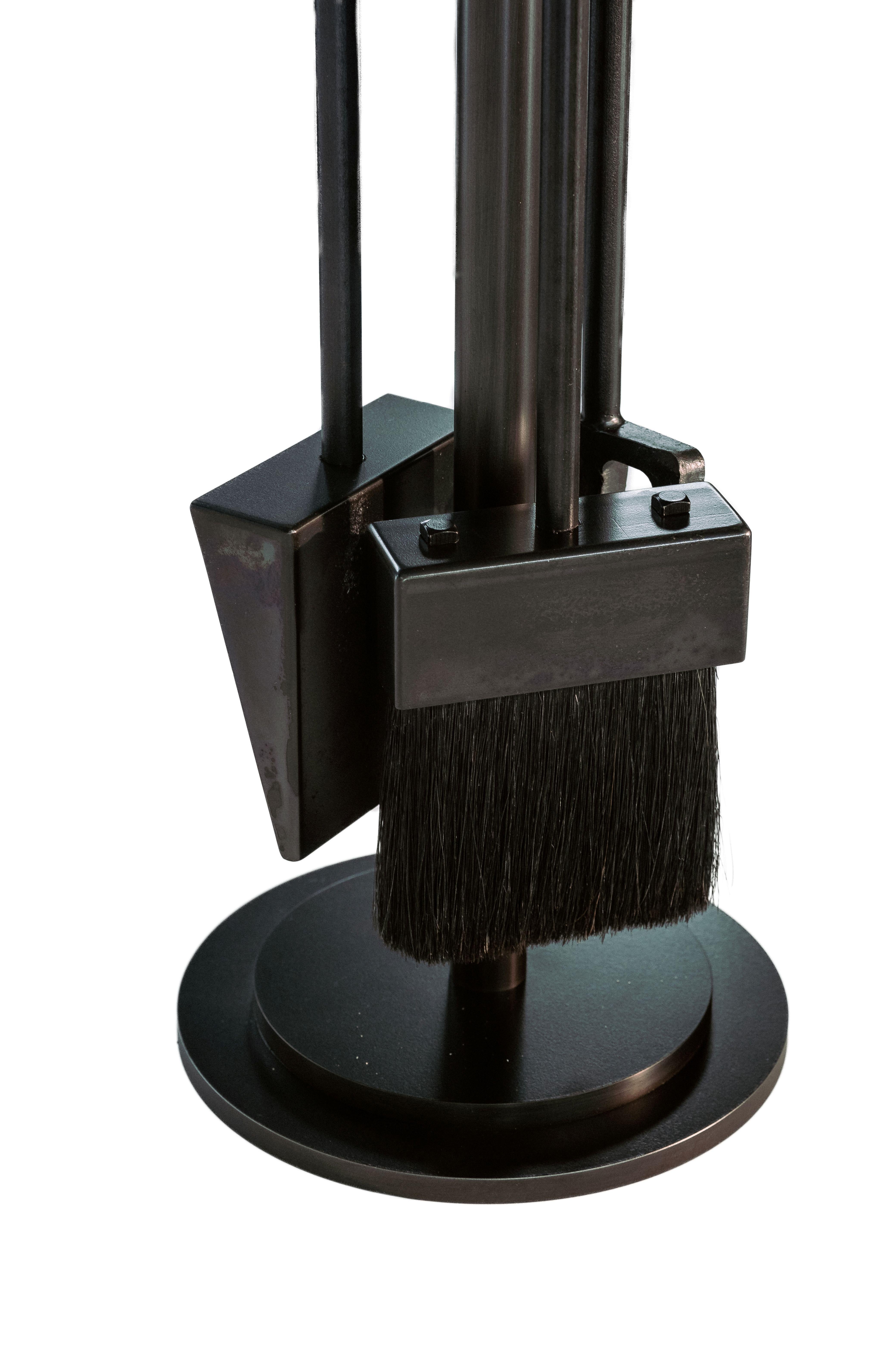 Set di utensili per caminetto in acciaio moderno in vendita 11