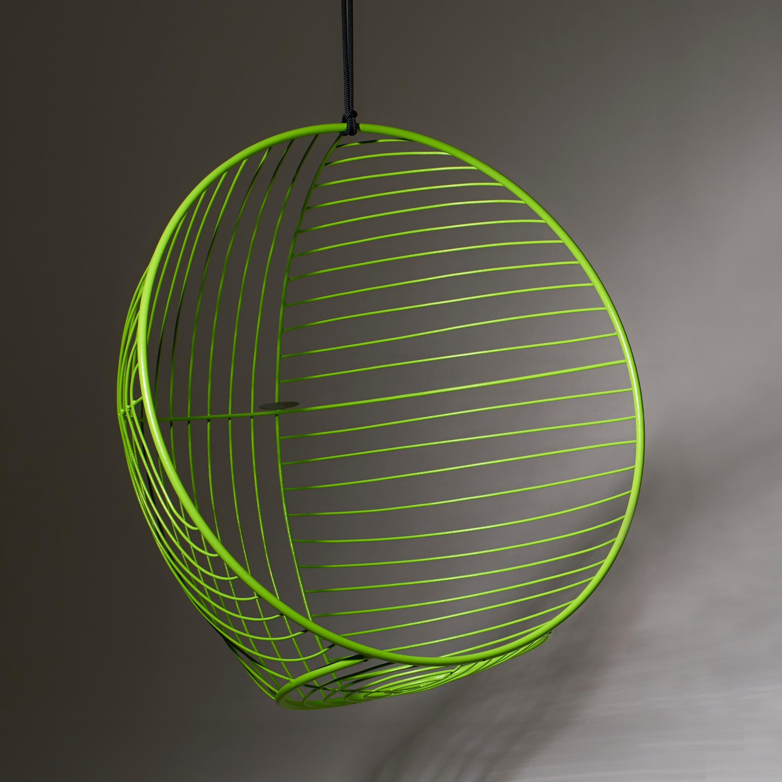 Modern Steel Hanging Bubble Swing Seat in Glossy Hunters Green In New Condition For Sale In Johannesburg, ZA