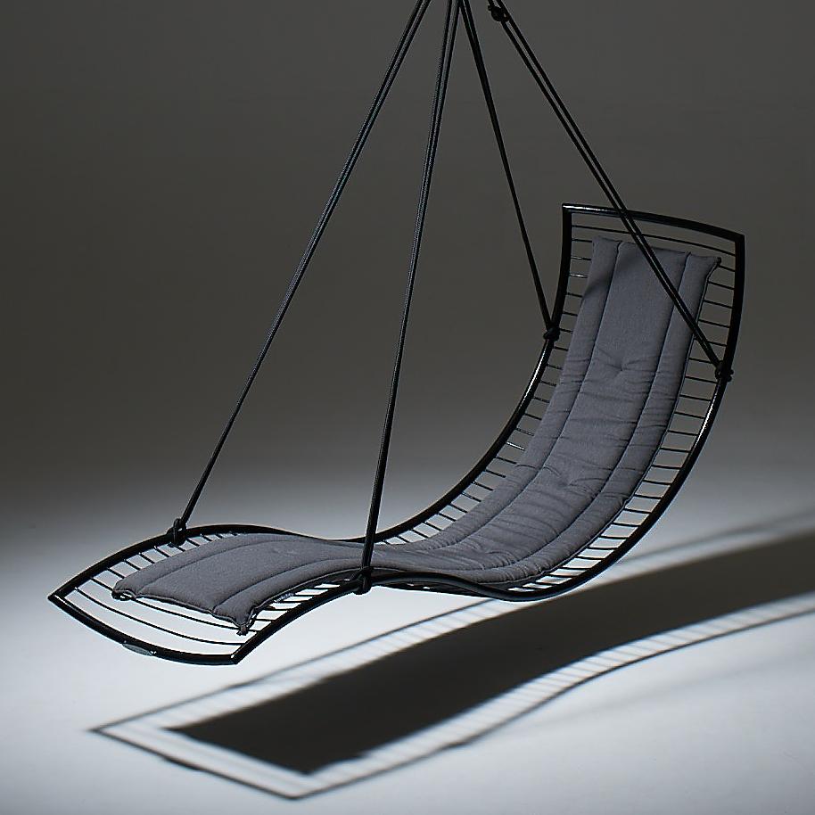 Moderne Fauteuil de salon moderne en acier courbé pour l'intérieur et l'extérieur, chaise longue noire, XXIe siècle en vente