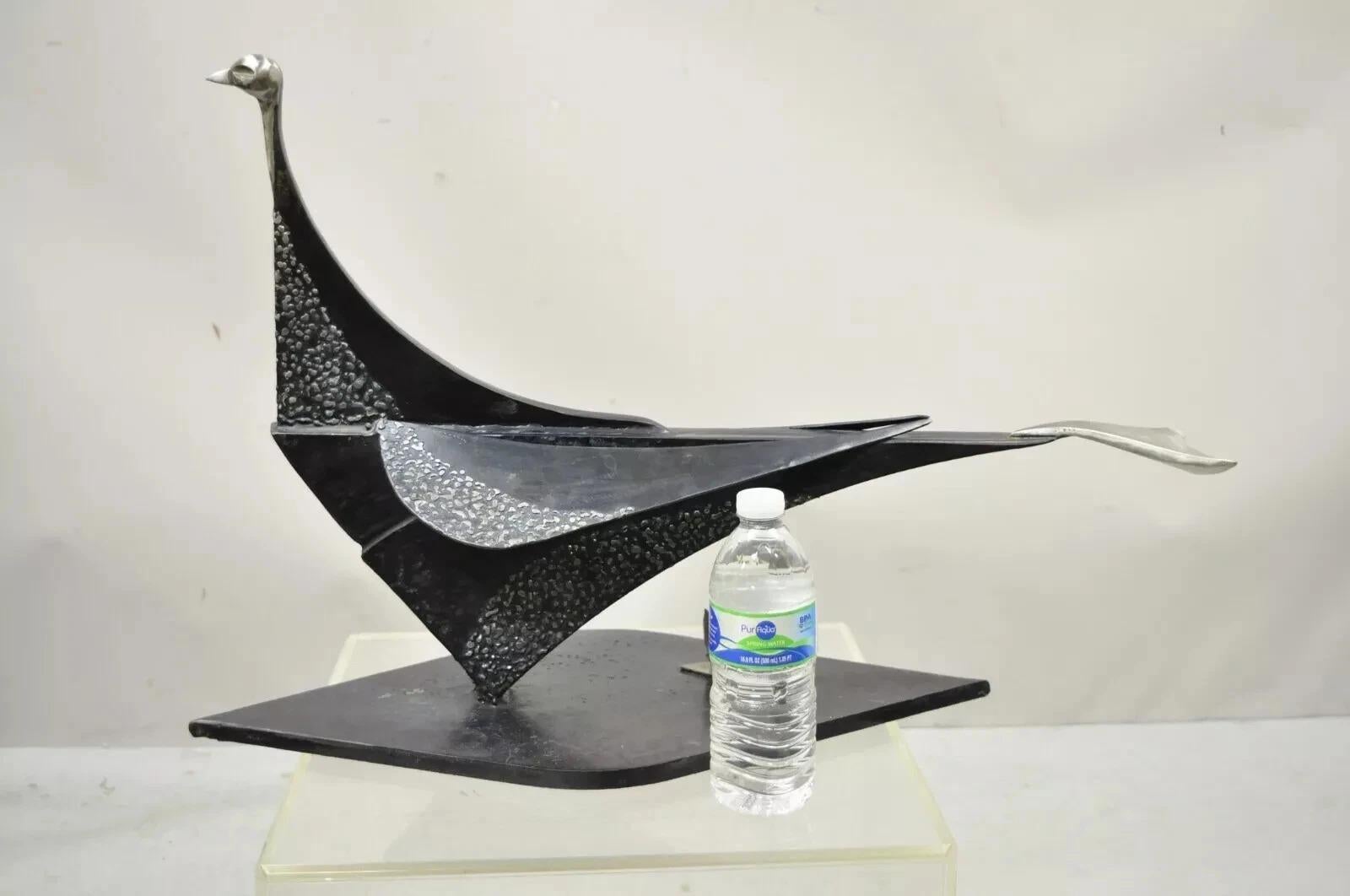 Modern Steel Metal Brutalist Large 28 inch Bird Sculpture. Item features stunning metalwork and quality, approximately 50 lbs. Unsigned and artist unknown. Circa Late 20th Century. Measurements: 18