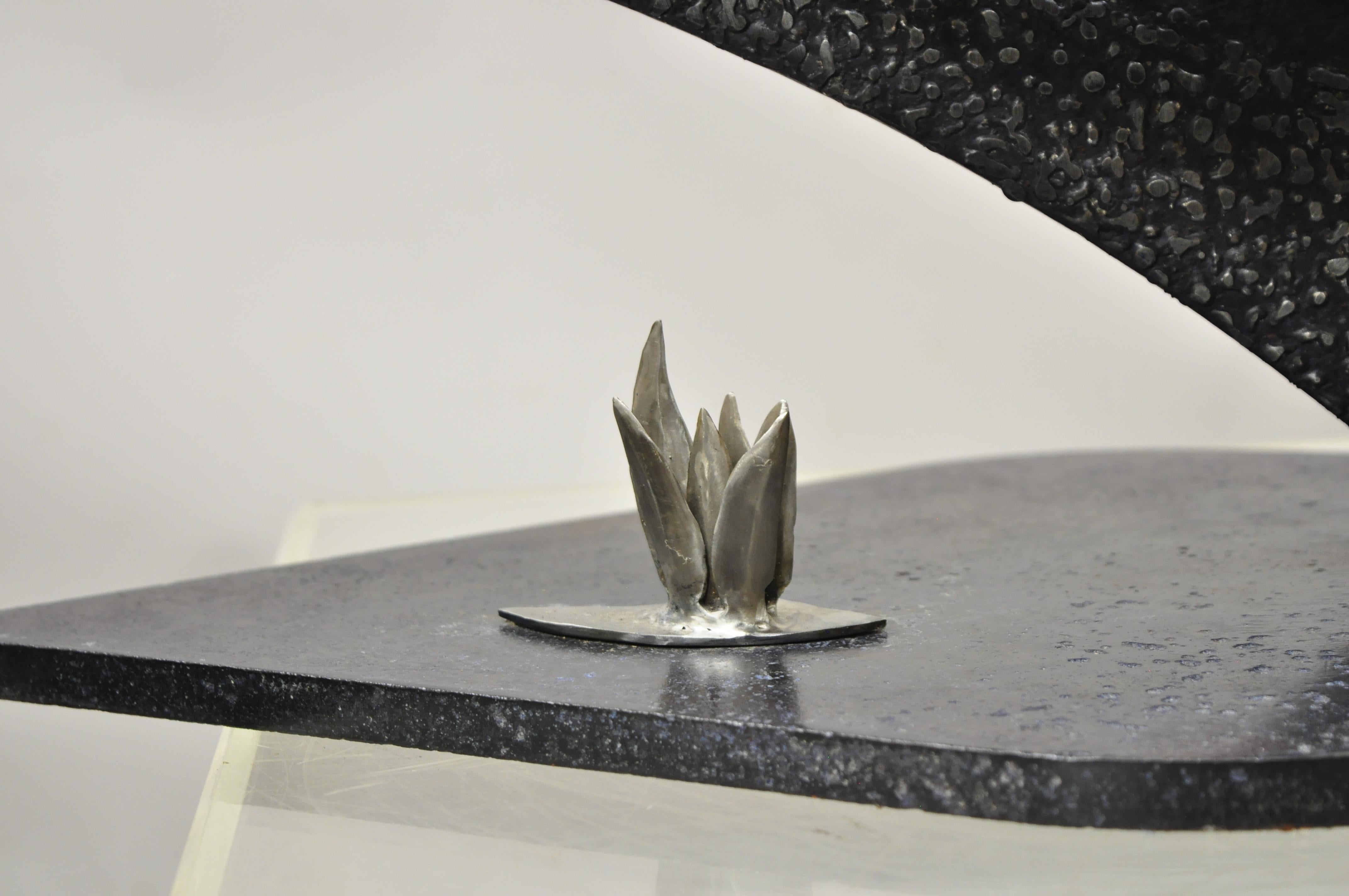 Grande sculpture d'oiseau brutaliste moderne en métal et acier, artiste métallique en vente 1