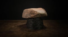 Sedia scultorea in acciaio e roccia vulcanica di Costantini, Richiamo Fortezza In magazzino