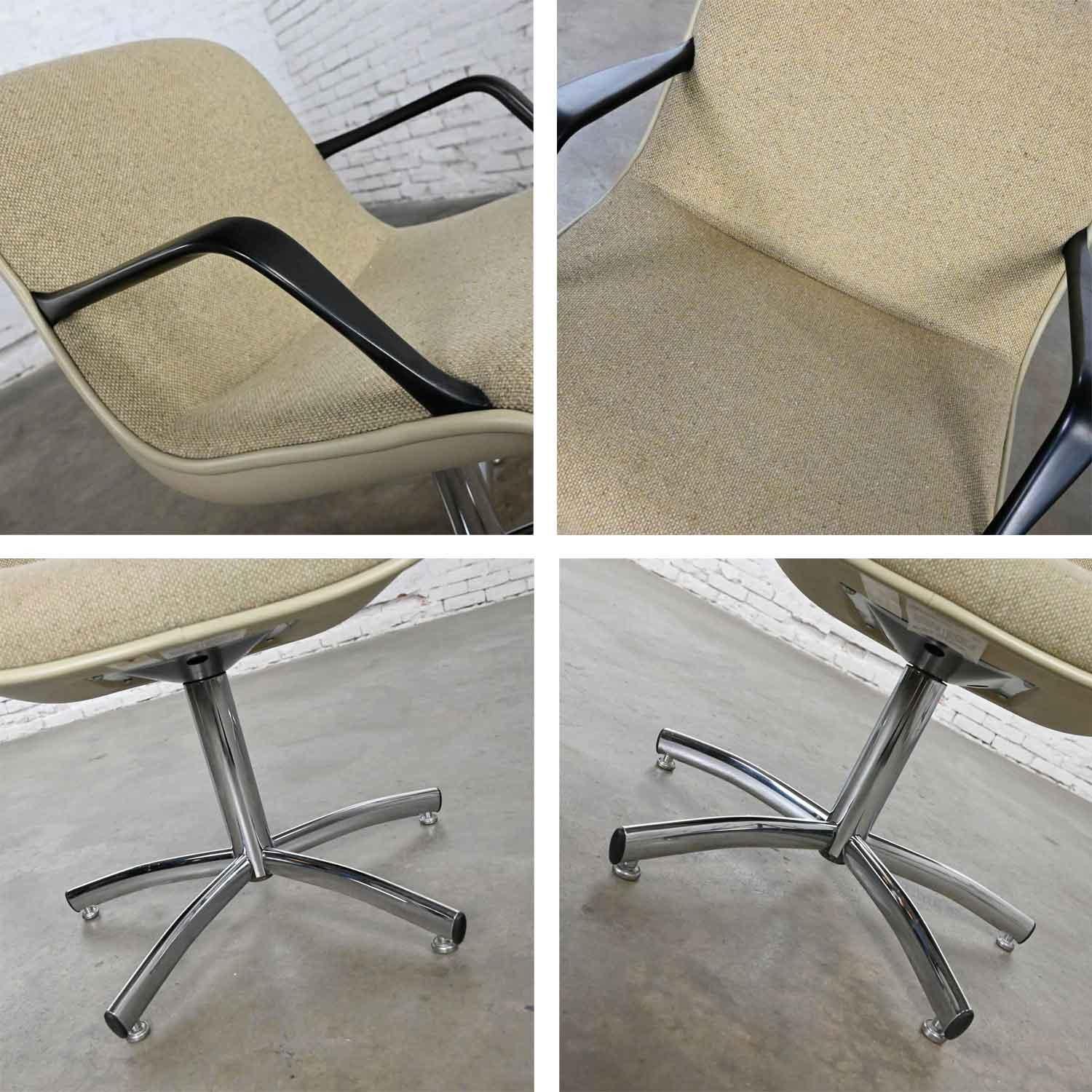 Modern Steelcase #451 5 Prong Chrome Base Office Chairs Style Charles Pollock Pr 2