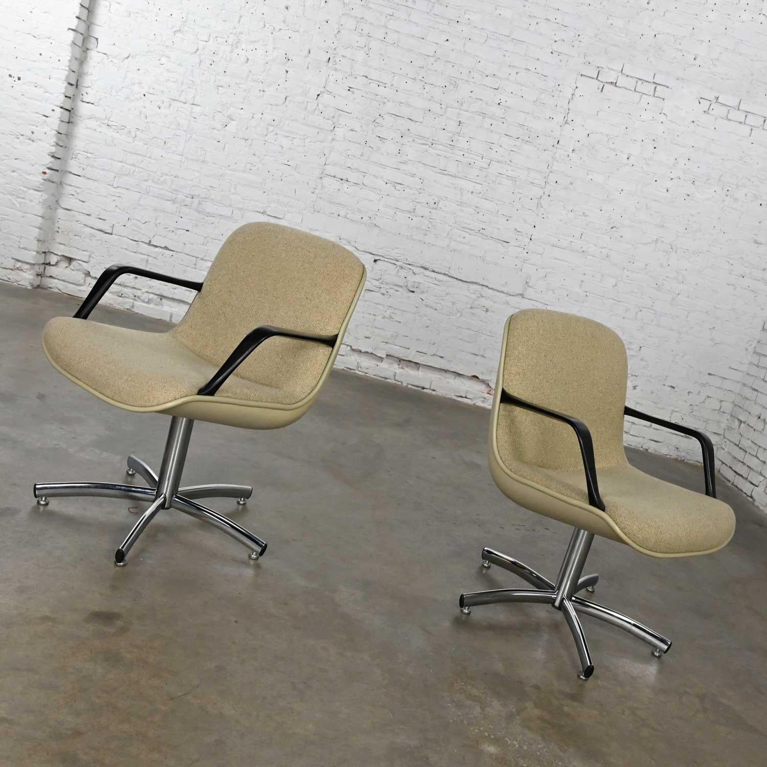 Moderne Steelcase Modern Steelcase n°451 5 chaises de bureau à base chromée style Charles Pollock Pr