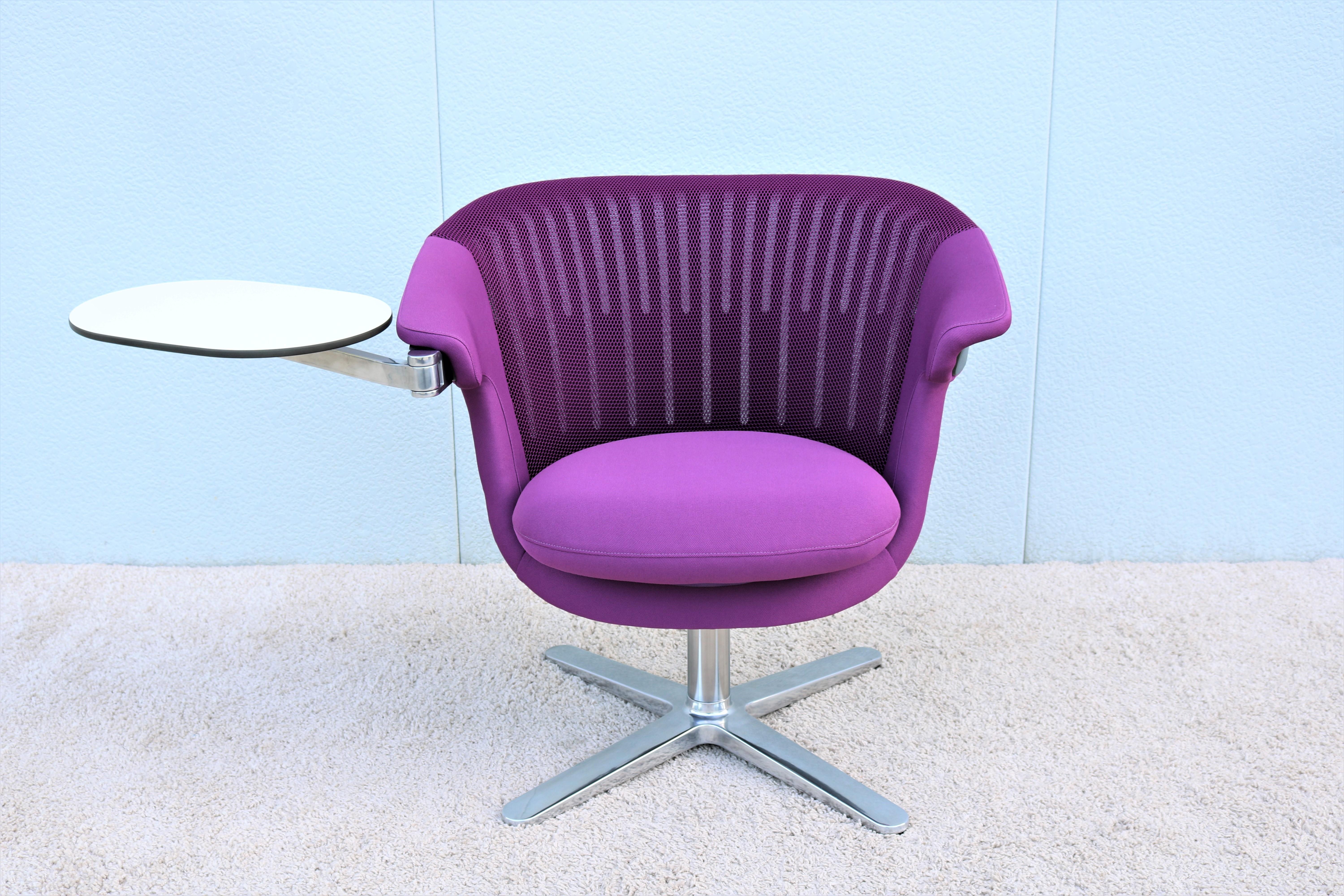 American Modern Steelcase i2i Collaborative Ergonomic Dual Swivel Lounge Chair For Sale