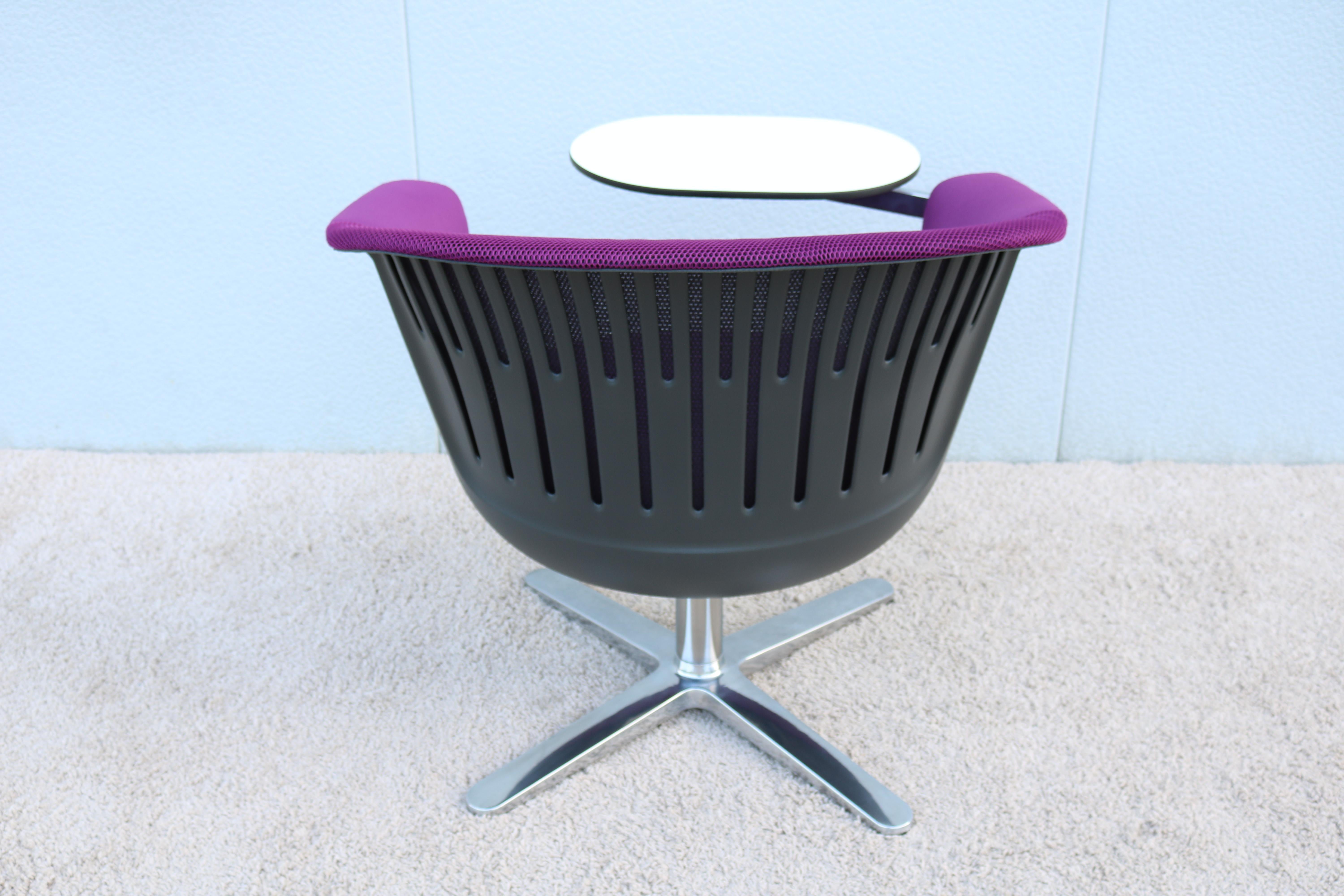 Modern Steelcase i2i Collaborative Ergonomic Dual Swivel Lounge Chair For Sale 1