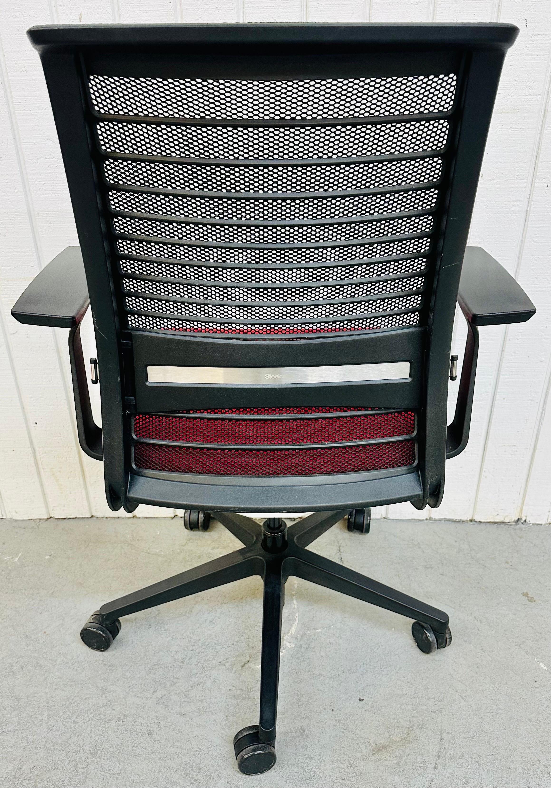 Contemporary Modern Steelcase Swivel Office Chair