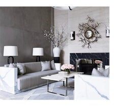 Modernes Sofa mit Steinverkleidung