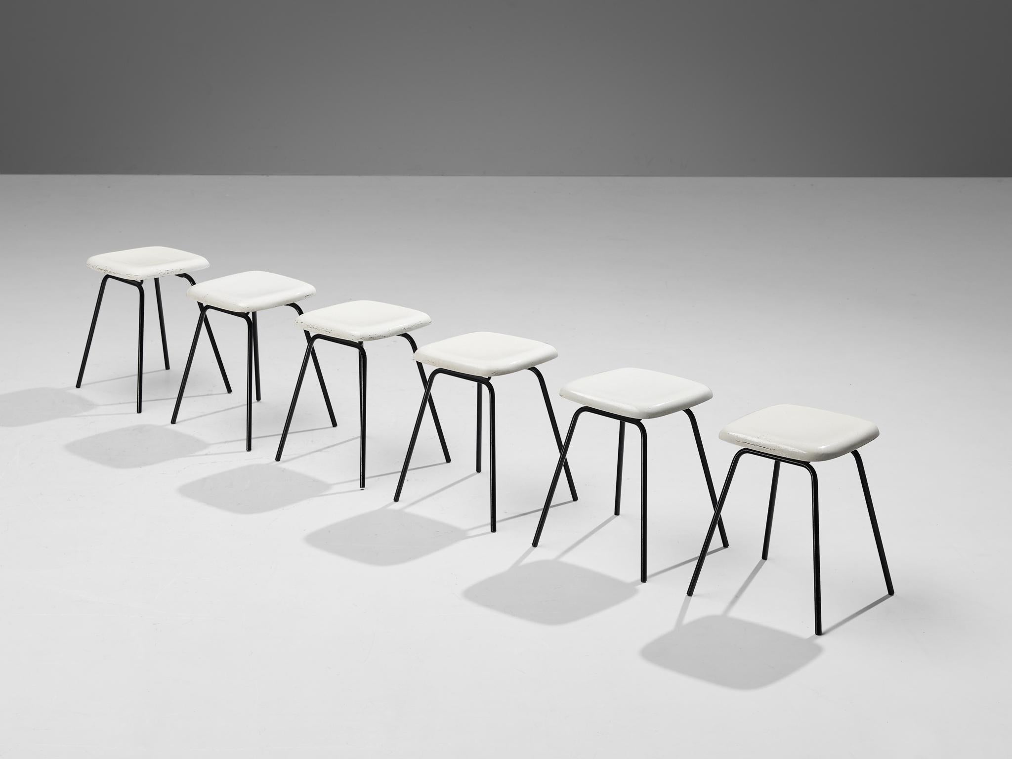 Modern Stools in White Fiberglass and Black Coated Steel For Sale 5