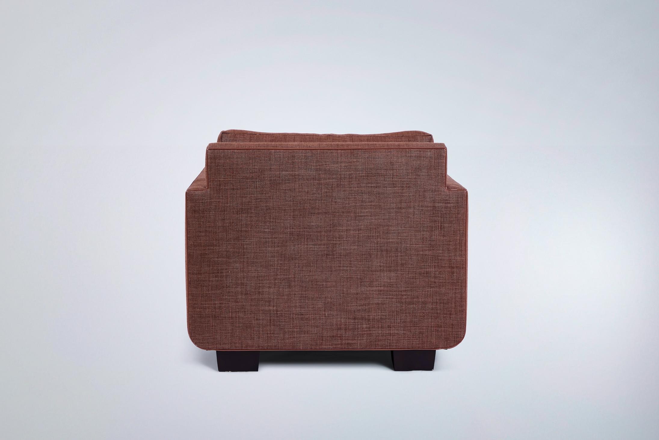 Sedia da salotto moderna Streamline Martin Harrison con dettagli curvi di Martin and Brockett In condizioni Nuovo in vendita a Los Angeles, CA