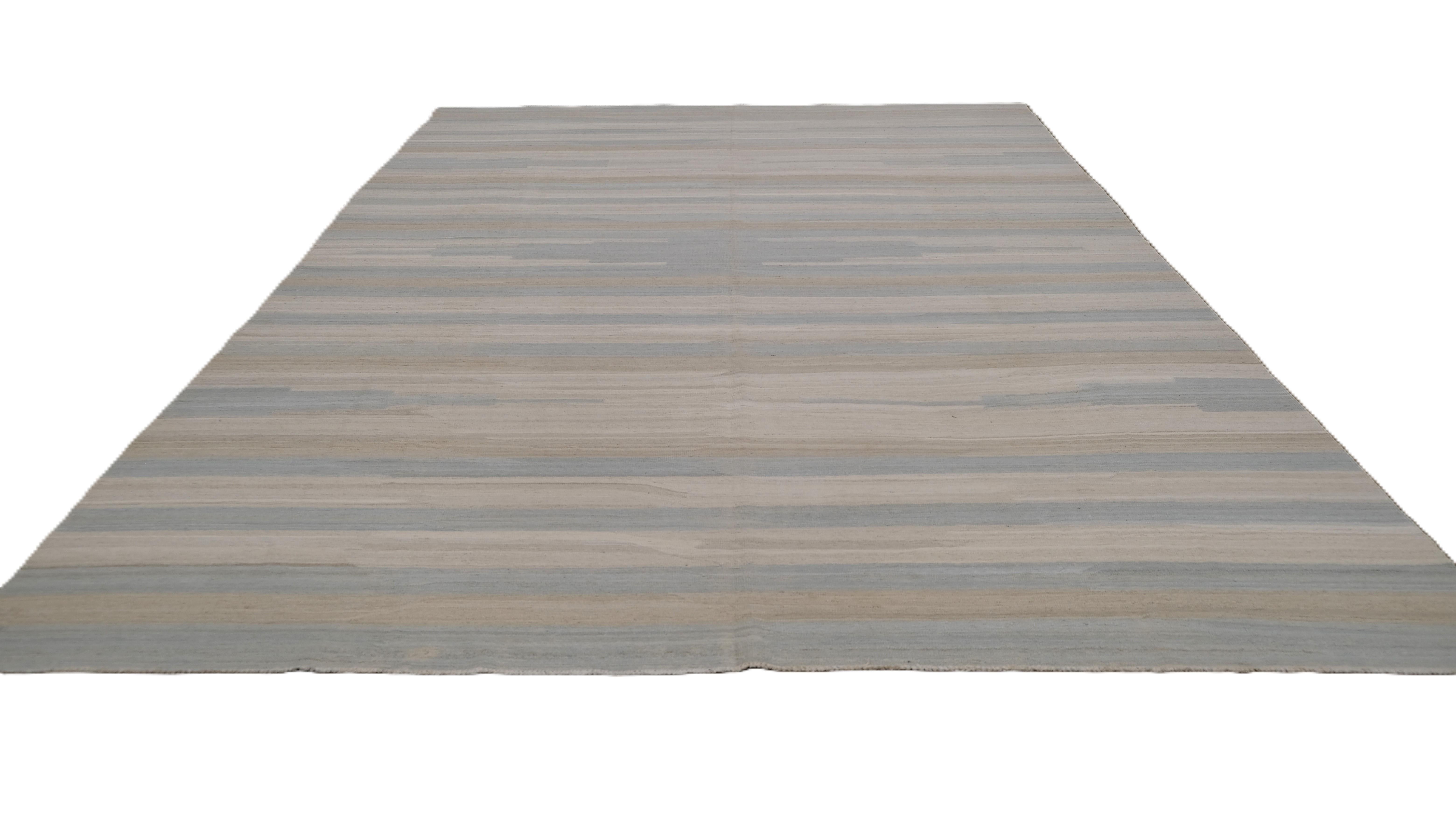 XXIe siècle et contemporain Kilim moderne rayé beige et ivoire à motif dégradé 8'8''x12'1'' en vente