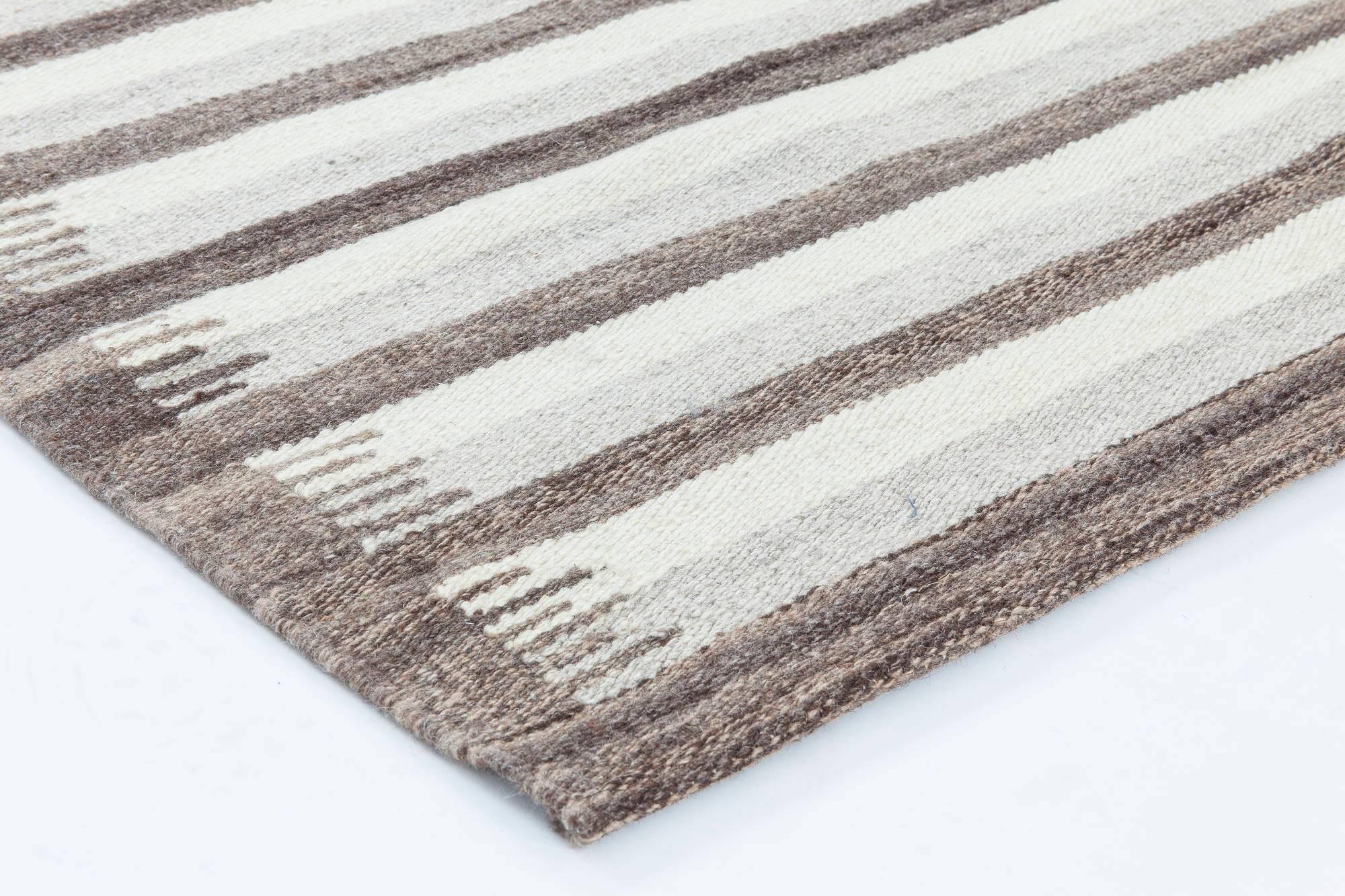 XXIe siècle et contemporain Tapis moderne en laine gris rayé à tissage plat de Doris Leslie Blau en vente