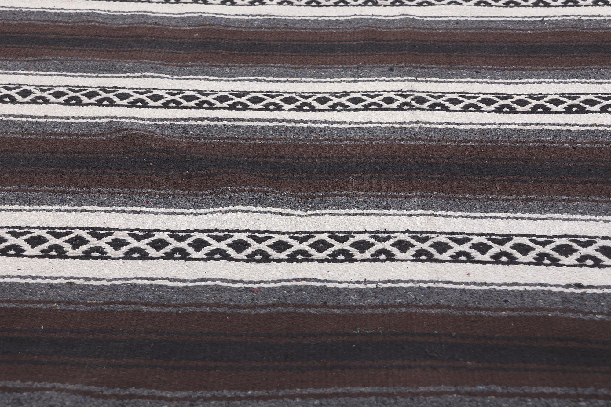 Modern Striped Indian Kilim Rug, 04'09 x 05'11 In New Condition For Sale In Dallas, TX