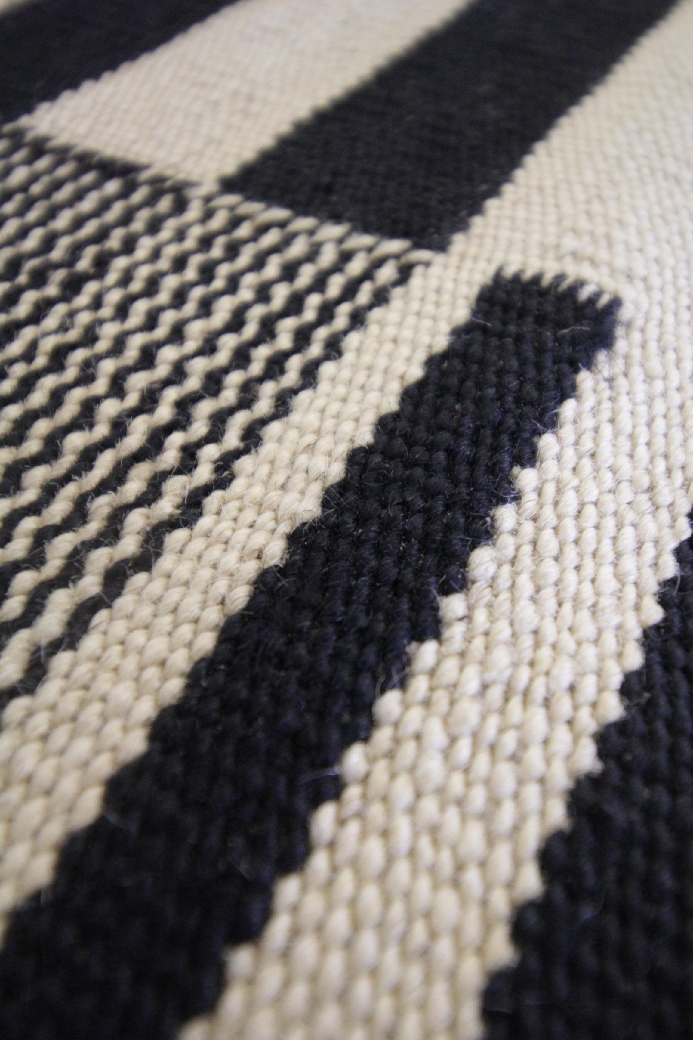 Modern Striped Kilim Rugs, Carpet Area Rug Black Scandinavian Style Kilims In New Condition In Wembley, GB
