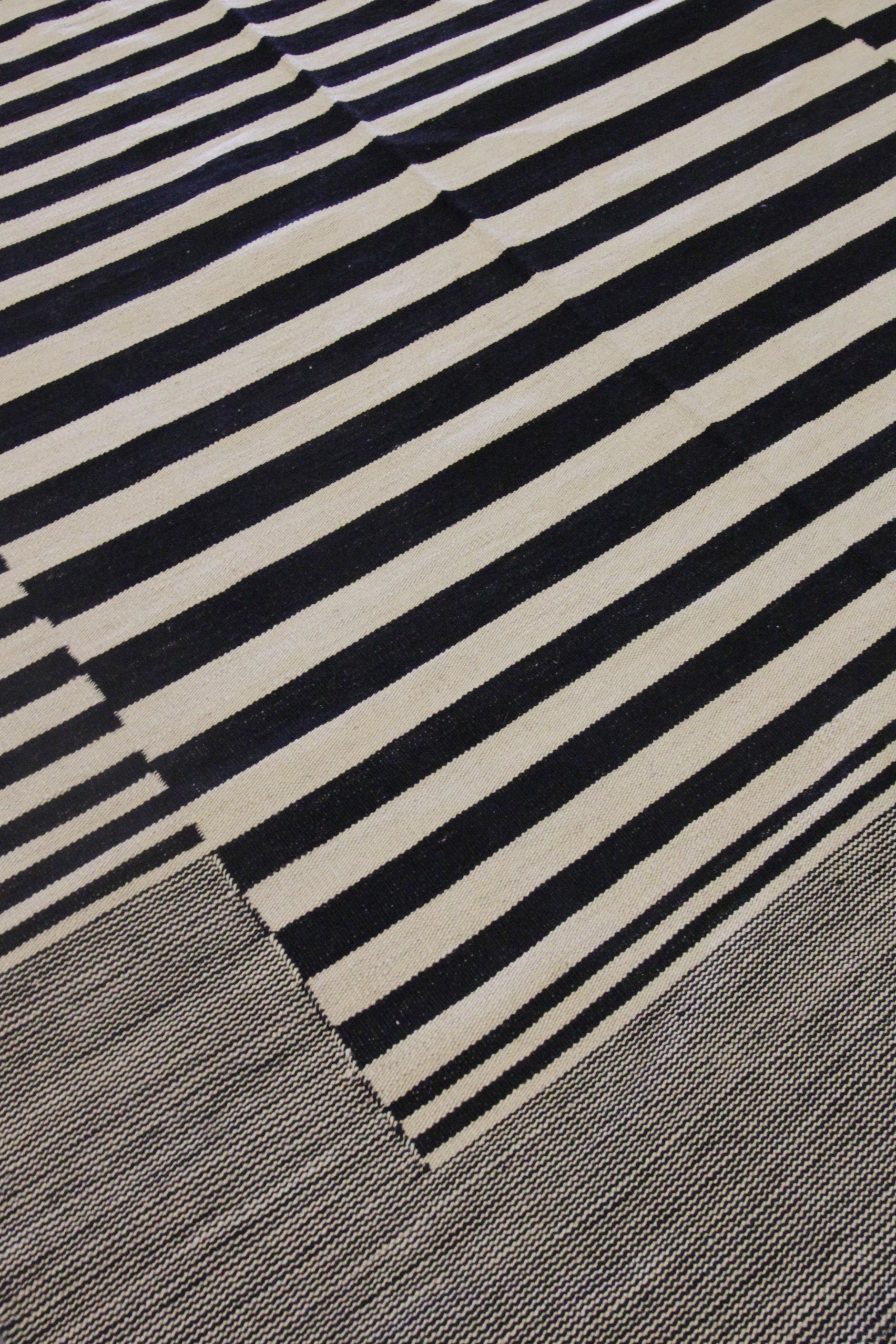 Wool Modern Striped Kilim Rugs, Carpet Area Rug Black Scandinavian Style Kilims