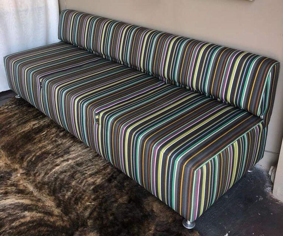 Modern Striped Low Back Sofa, U.S.A. 2005. In Excellent Condition For Sale In Los Angeles, CA