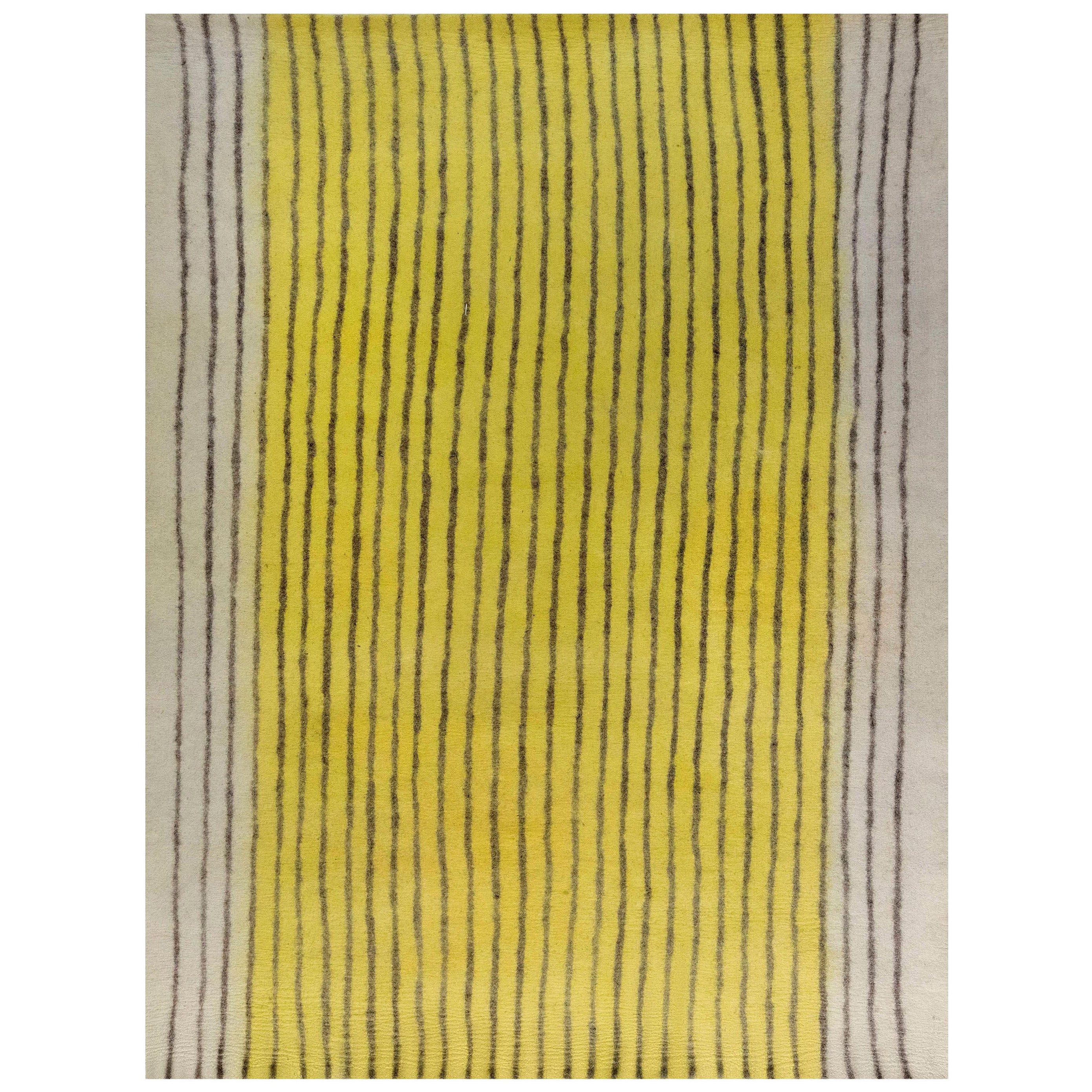 Tappeto moderno a righe in feltro giallo nero annodato a mano di Doris Leslie Blau