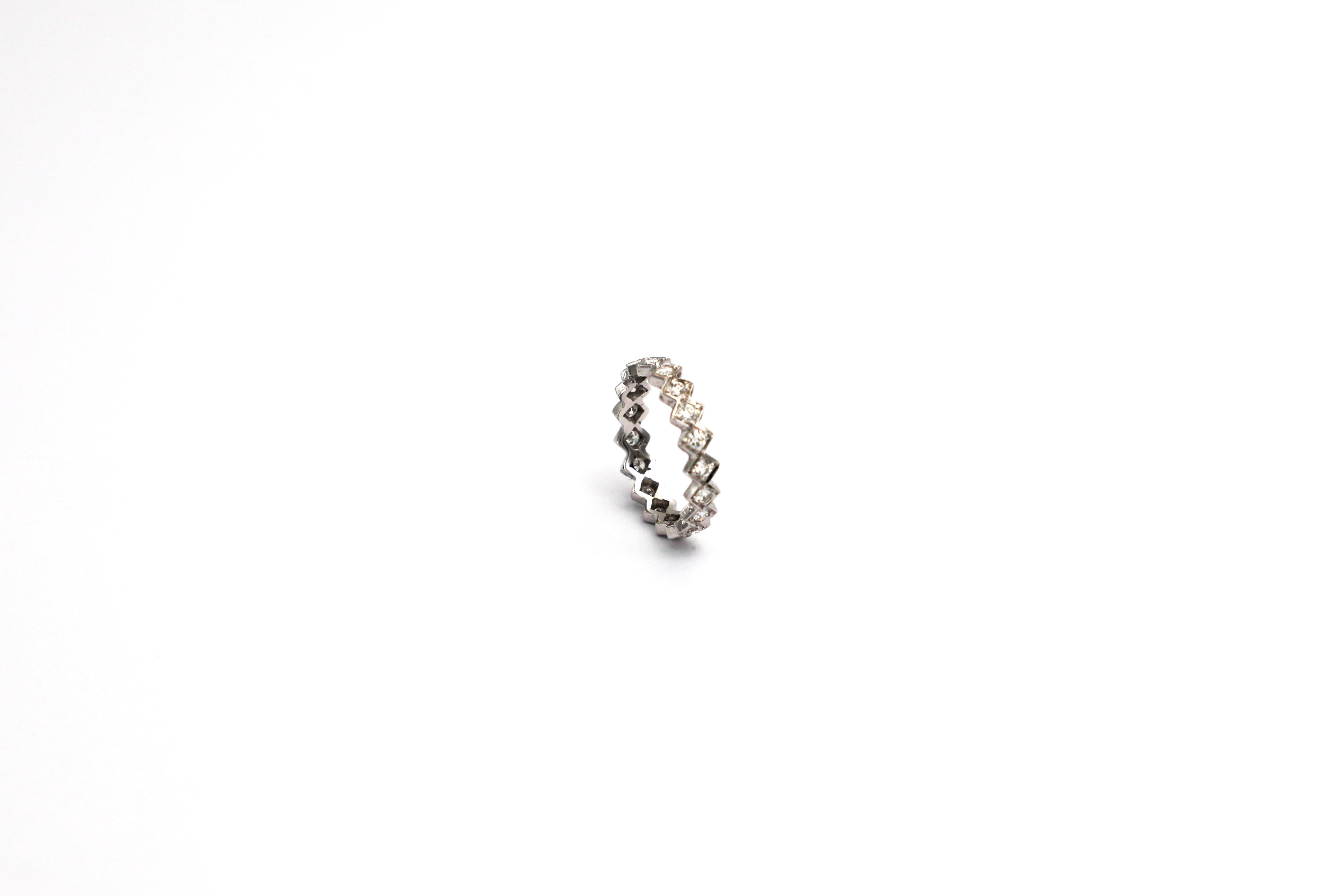 Modern Style 18 Karat White Gold 0.57 Karat White Diamonds 