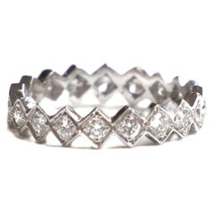Used Modern Style 18 Karat White Gold 0.57 Karat White Diamonds Cubes Design Ring