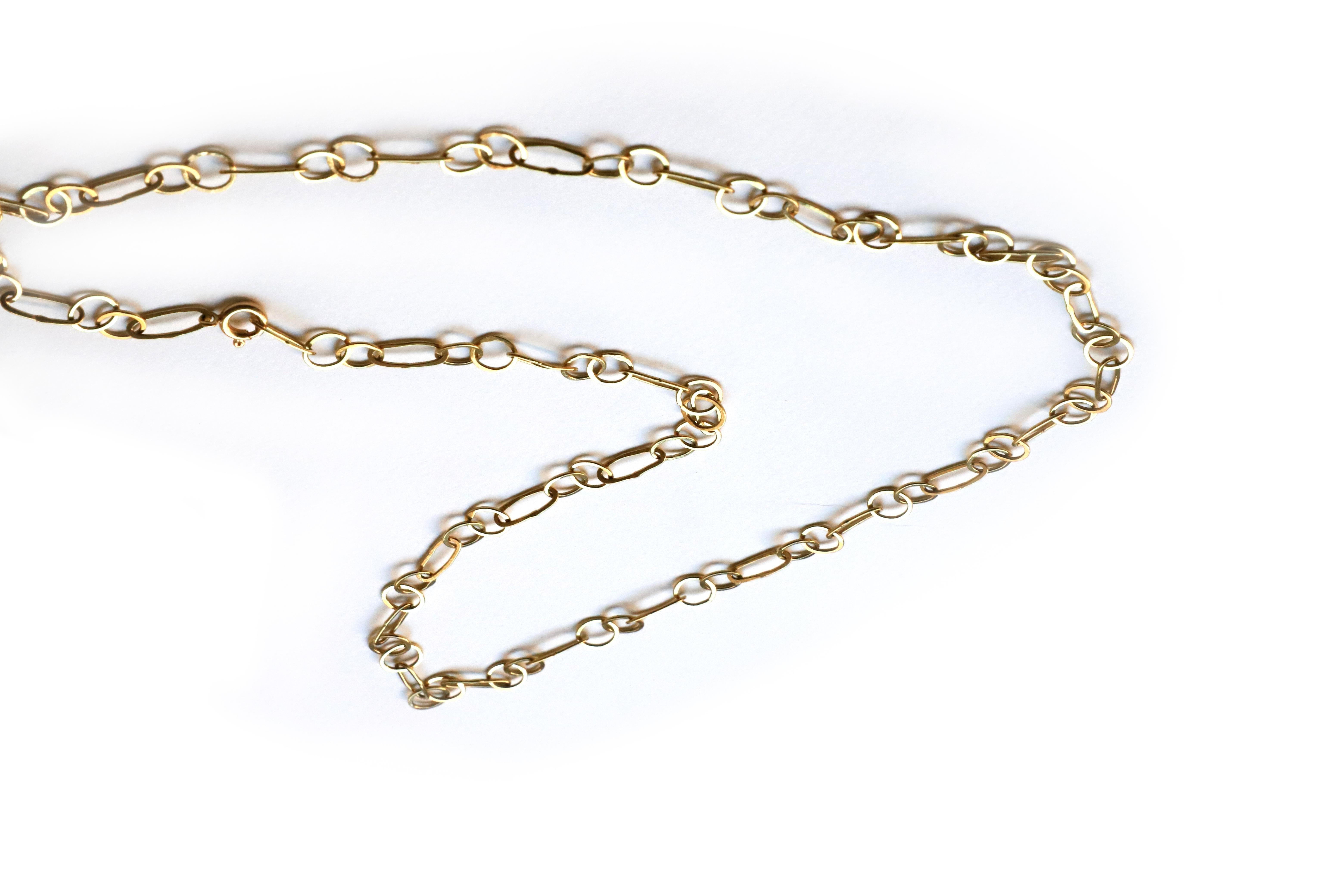 Modern Style 18 Karat Yellow Gold Unisex Slightly Hammered Paperclip Necklace For Sale 3