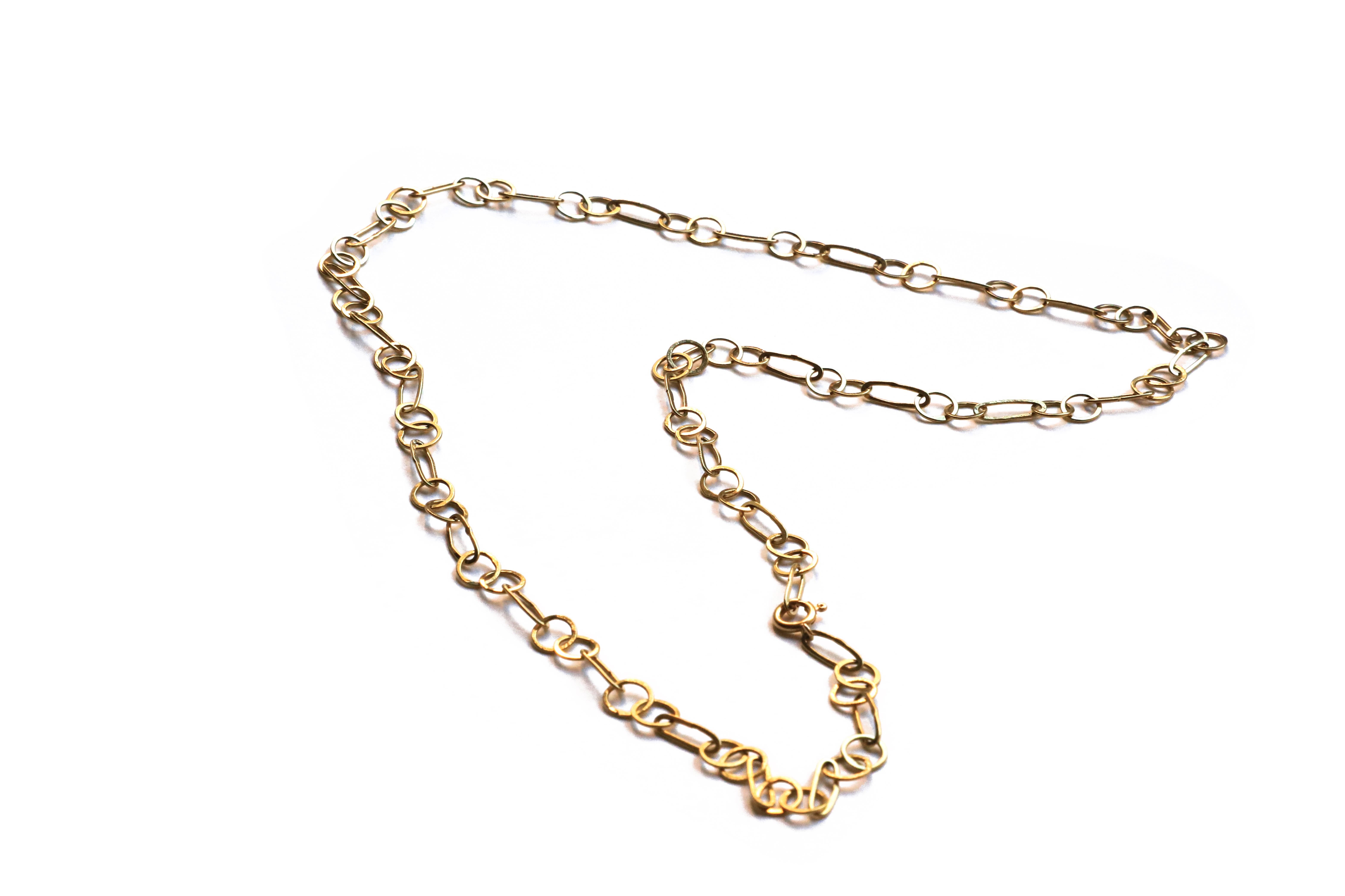 Modern Style 18 Karat Yellow Gold Unisex Slightly Hammered Paperclip Necklace For Sale 5