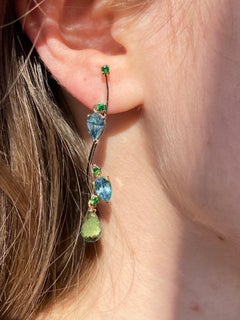 Modern Style 18 Karat Yellow Gold Tourmaline Blue Topaz Drops Design Earrings