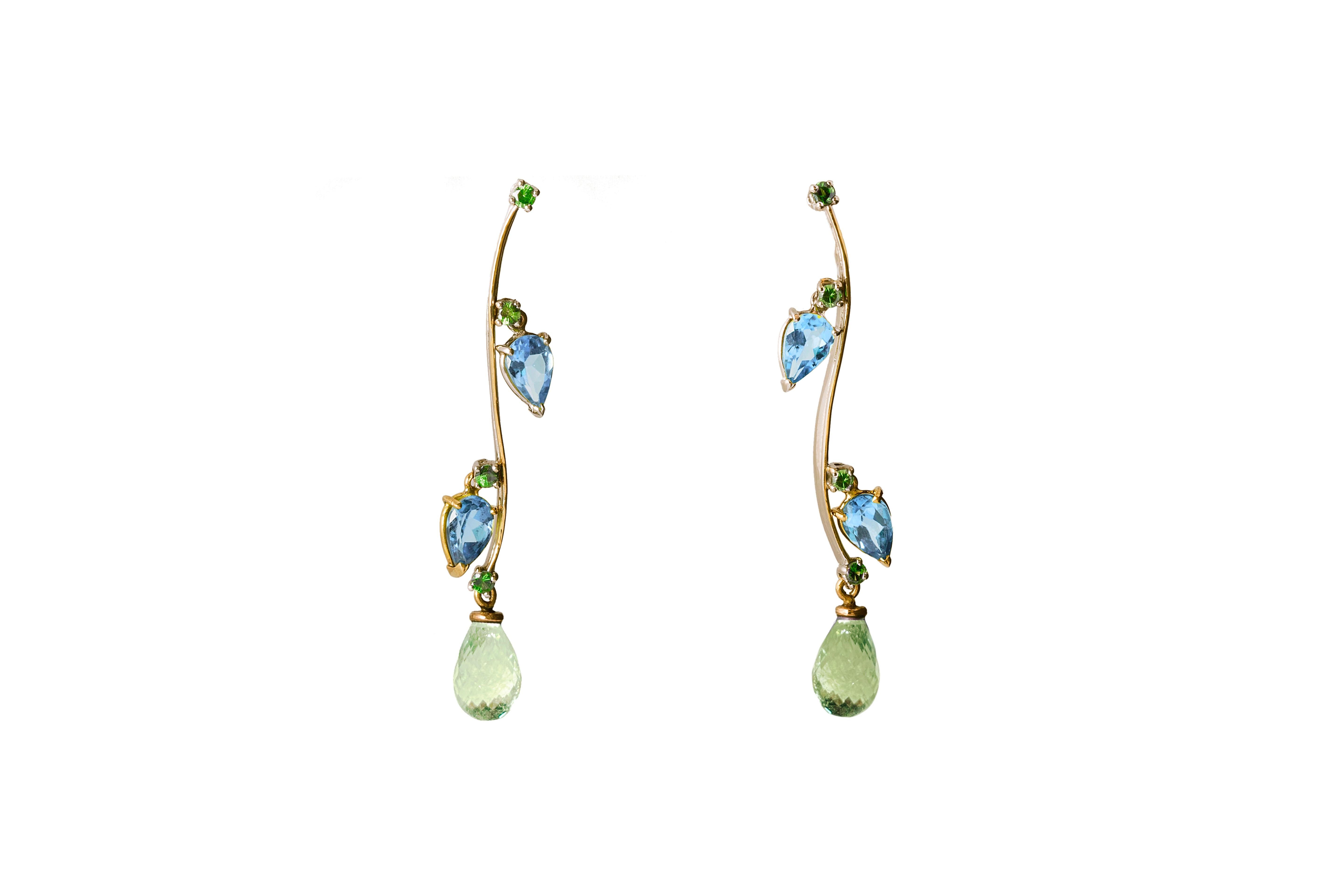 Modern Style 18 Karat Yellow Gold Tourmaline Blue Topaz Drops Design Earrings For Sale 3